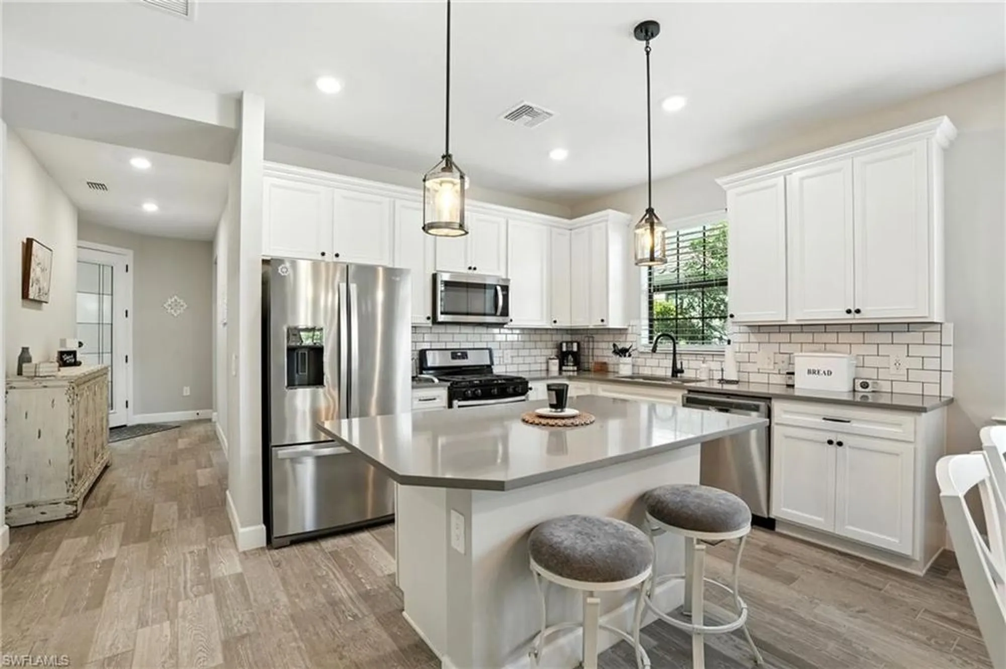 Property Slideshow image 9 of 47 | 12230 canal grande dr, Fort Myers, FL, 33913