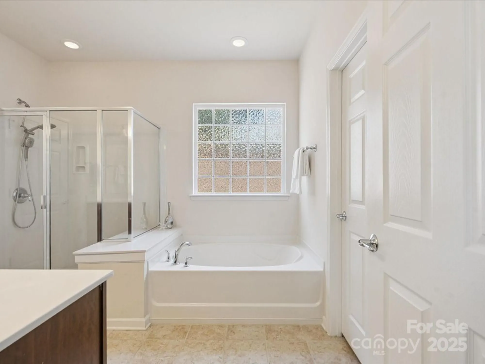 Property Slideshow image 20 of 44 | 8036 crater lake dr, Fort Mill, SC, 29707
