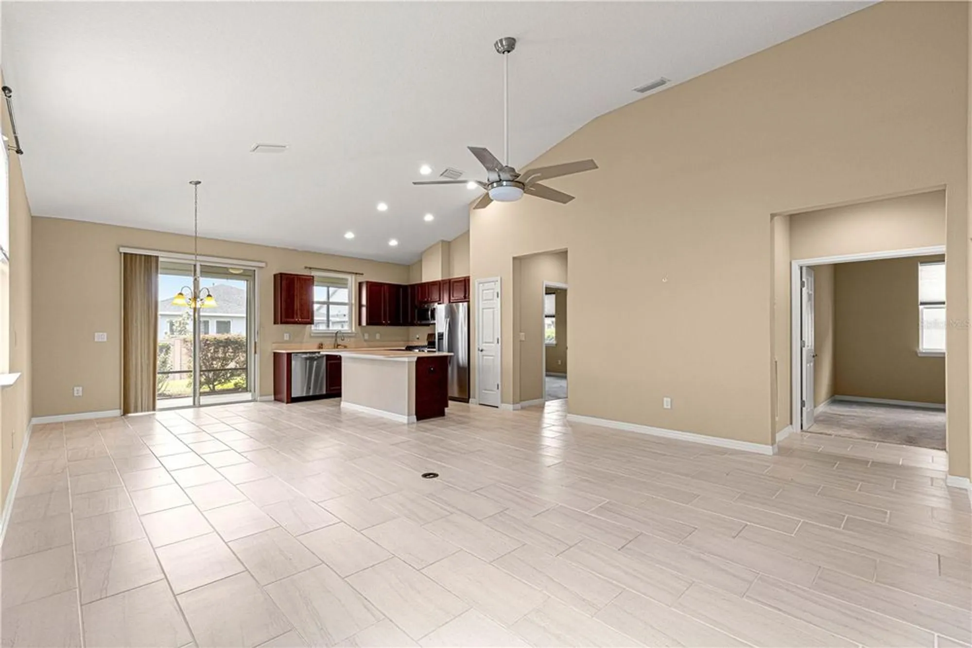 Property Slideshow image 10 of 46 | 5616 nw 39th ln, Ocala, FL, 34482