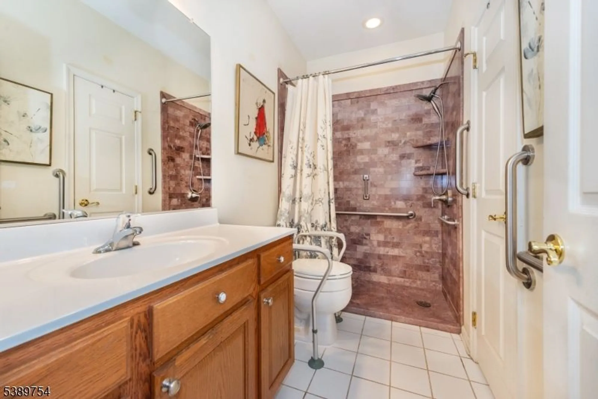 Property Slideshow image 14 of 24 | 25 indian plantation st, Flemington, NJ, 08822