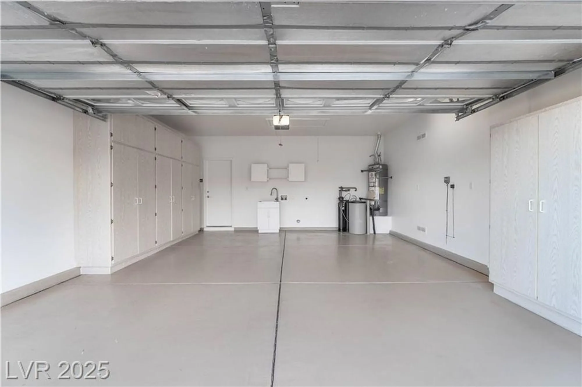 Property Slideshow image 32 of 52 | 2810 meadow park ave, Henderson, NV, 89052