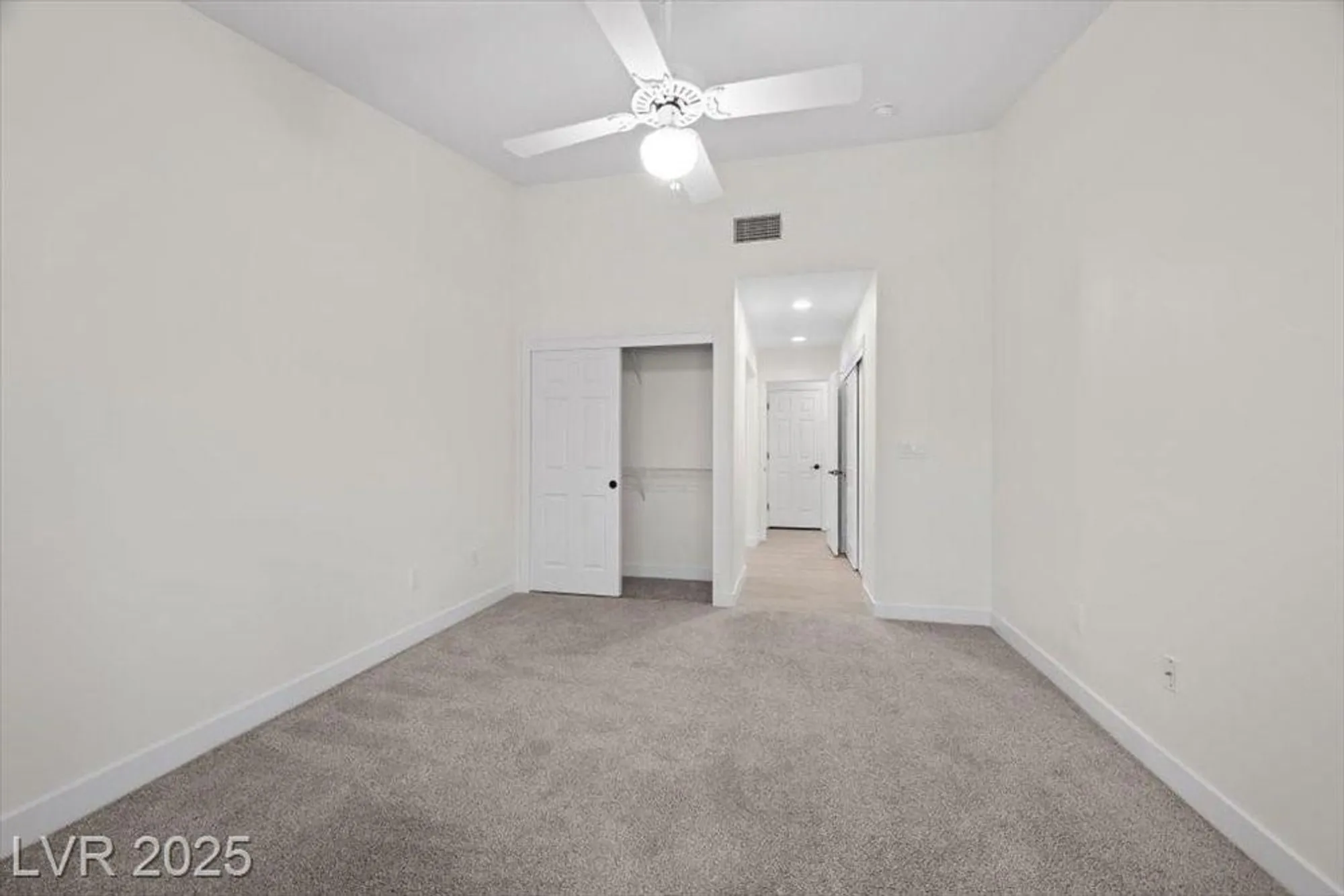 Property Slideshow image 16 of 27 | 2216 spring water dr, Las Vegas, NV, 89134