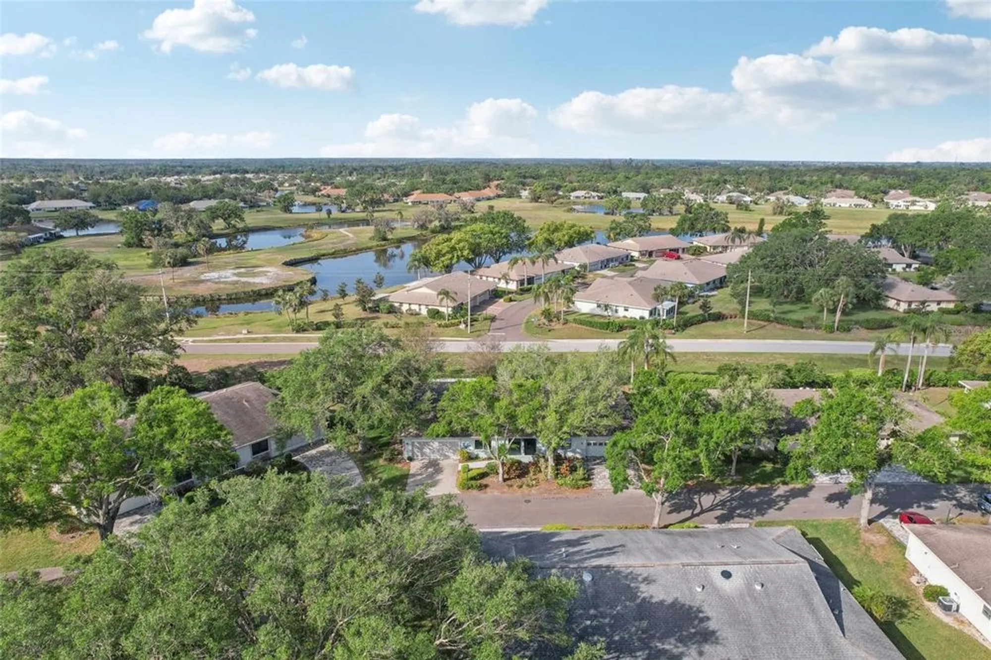 Property Slideshow image 31 of 57 | 2529 lancaster dr, Sun City Center, FL, 33573