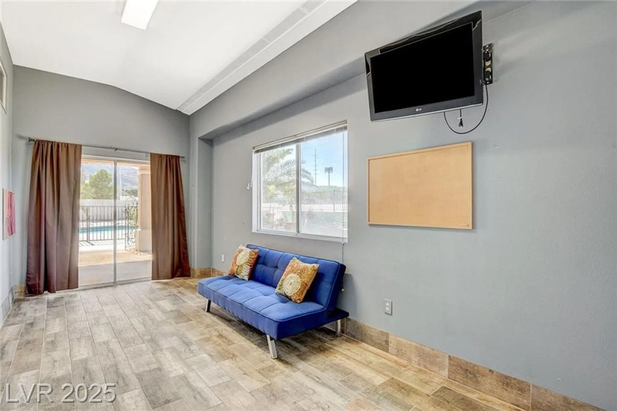 Property Slideshow image 21 of 66 | 3112 haddon dr, Las Vegas, NV, 89134