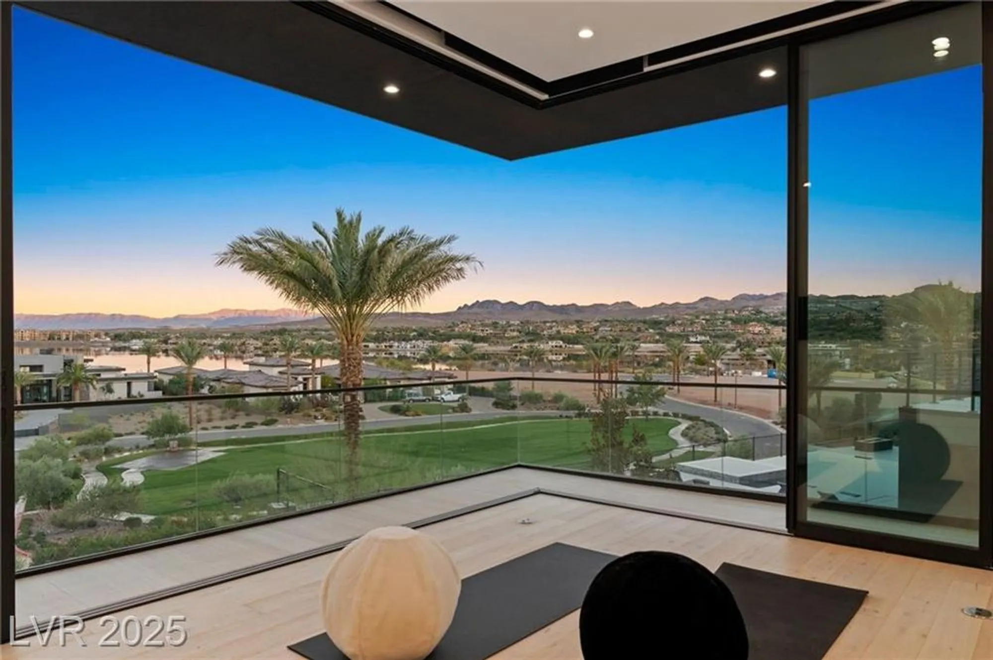 Property Slideshow image 84 of 99 | 12 rainbow point pl, Henderson, NV, 89011