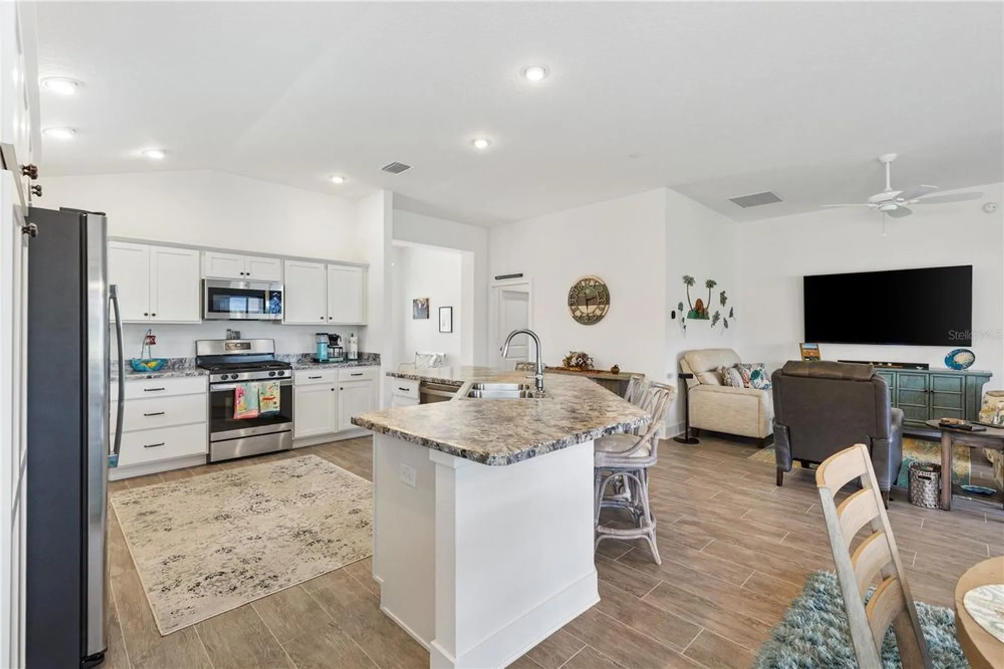 Property Slideshow image 13 of 45 | 555 randall rd, The Villages, FL, 32163