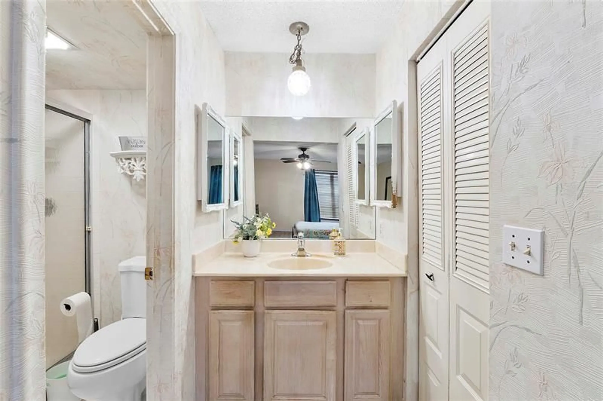 Property Slideshow image 18 of 31 | 3776 inverrary blvd, Lauderhill, FL, 33319