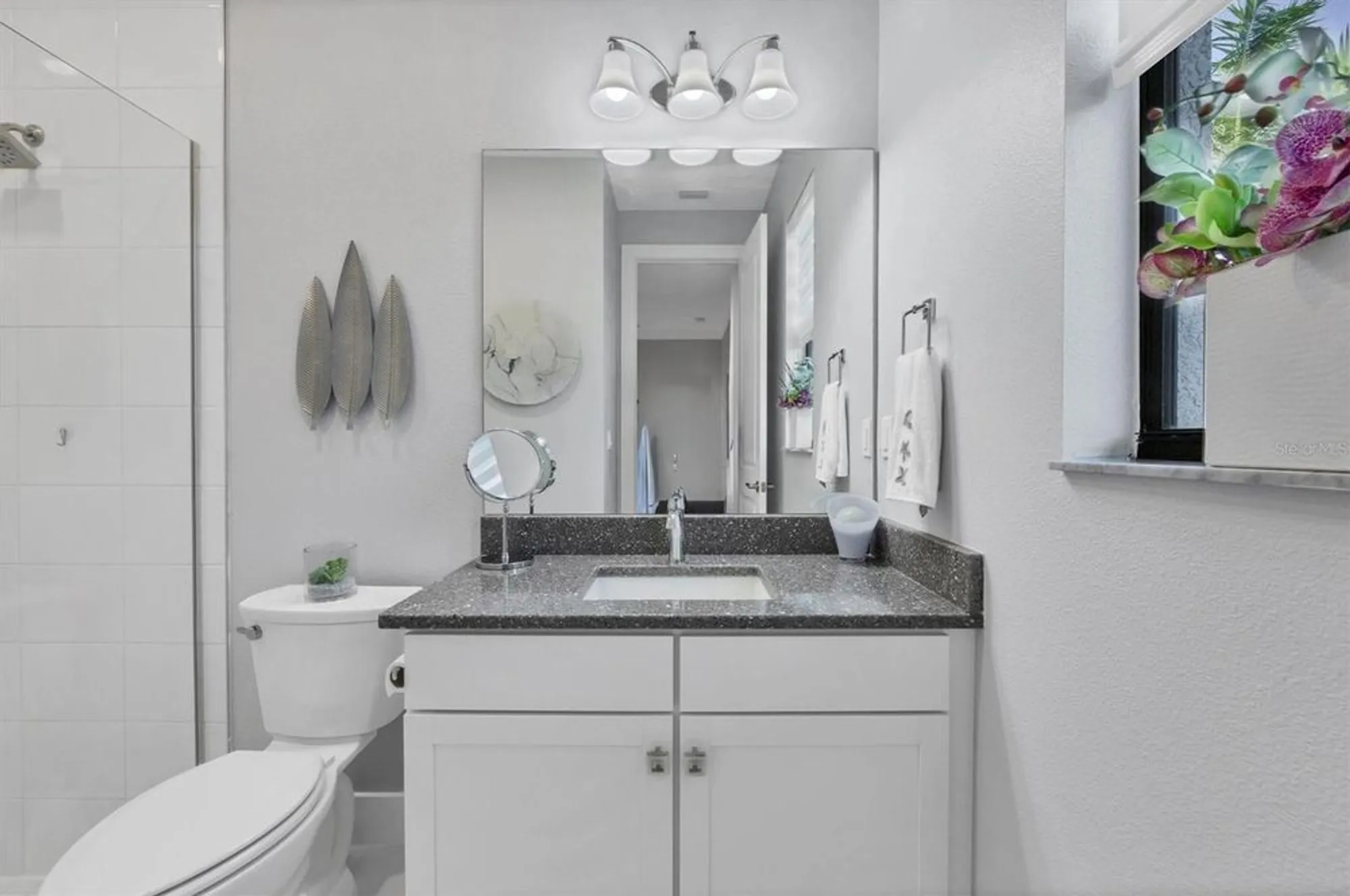 Property Slideshow image 23 of 60 | 4947 surfside cir, Bradenton, FL, 34211