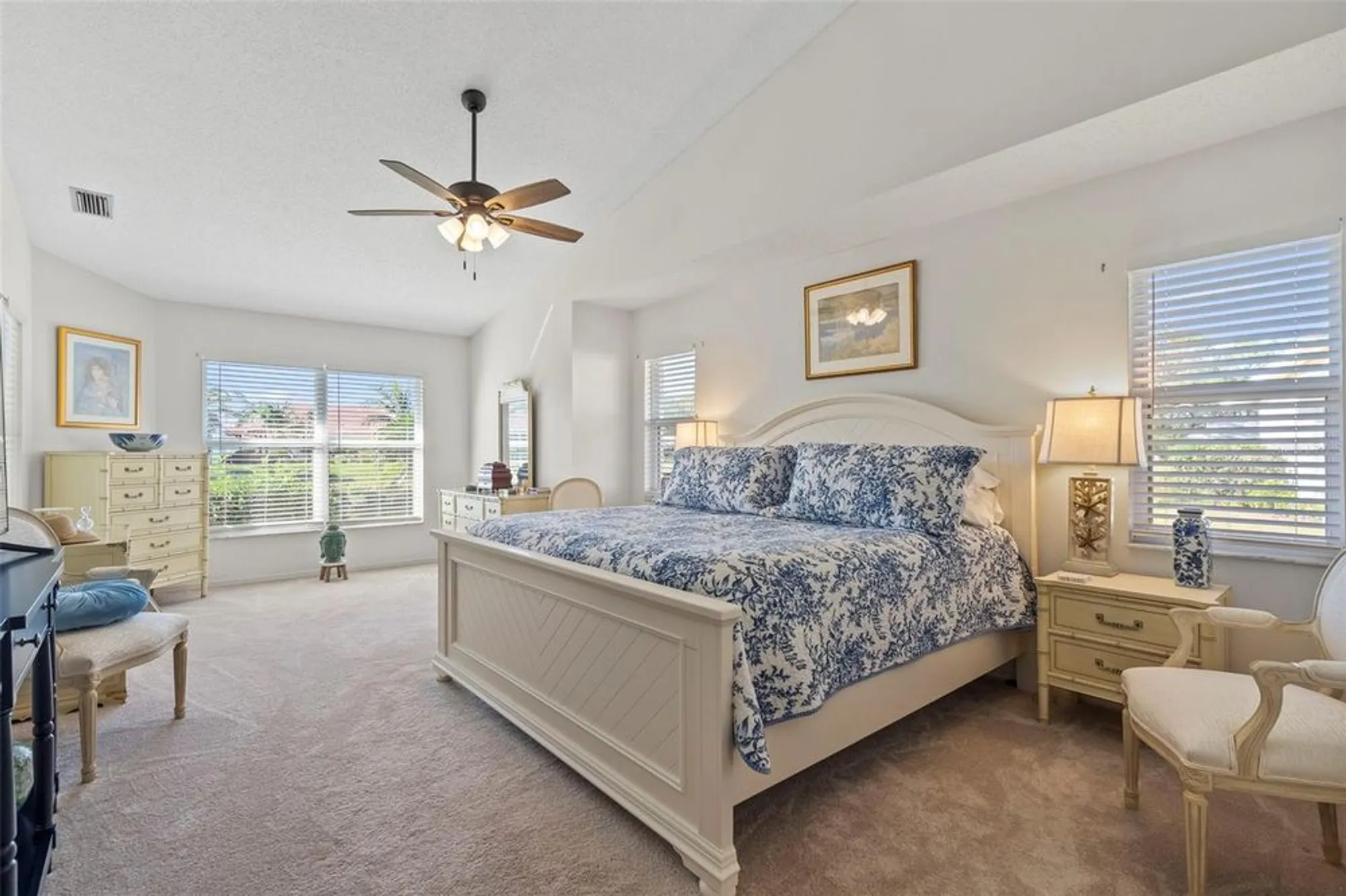 Property Slideshow image 18 of 84 | 174 southampton pl 345, Venice, FL, 34293