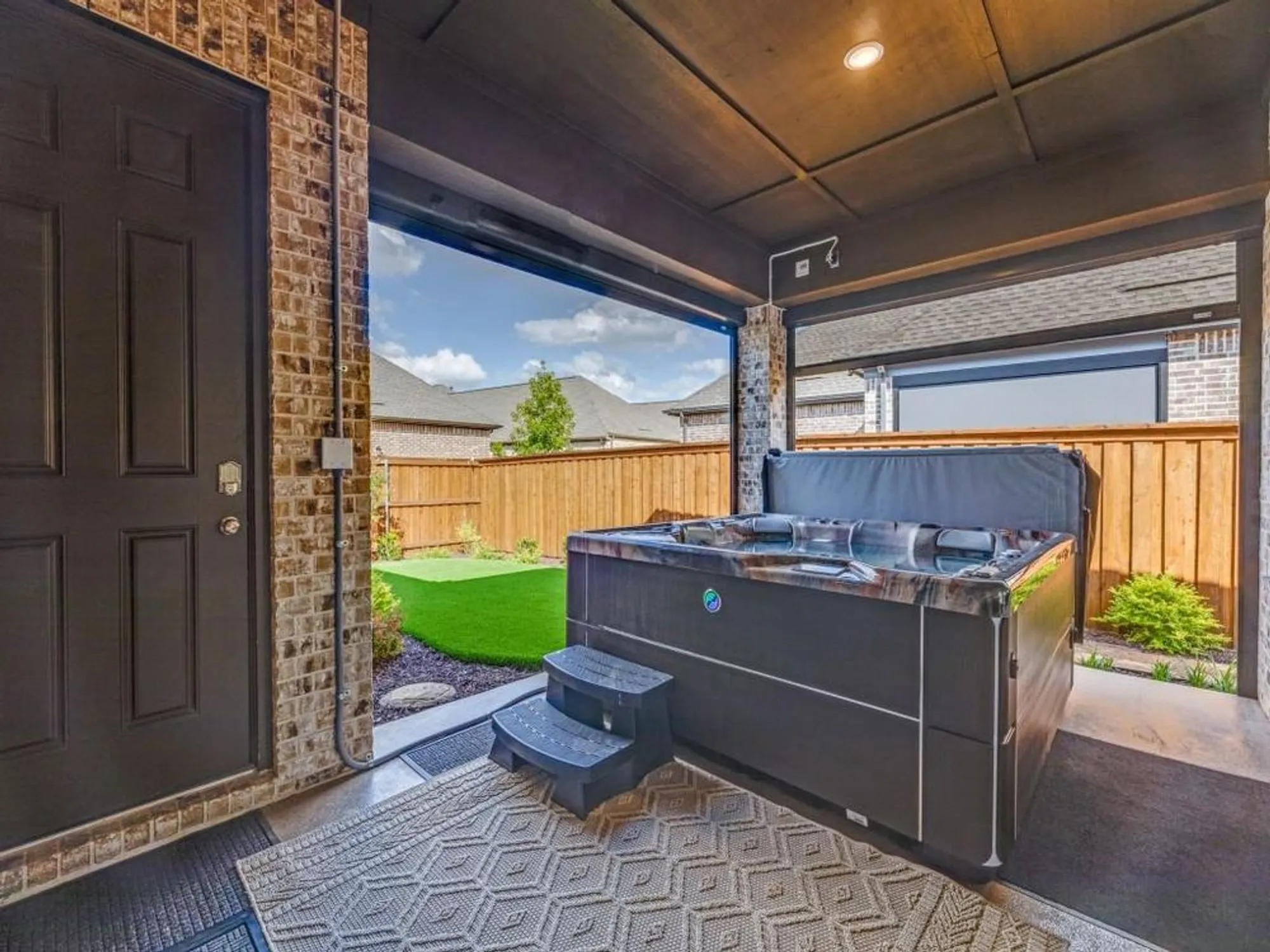 Property Slideshow image 18 of 25 | 4805 blackhawk green ct, Arlington, TX, 76005