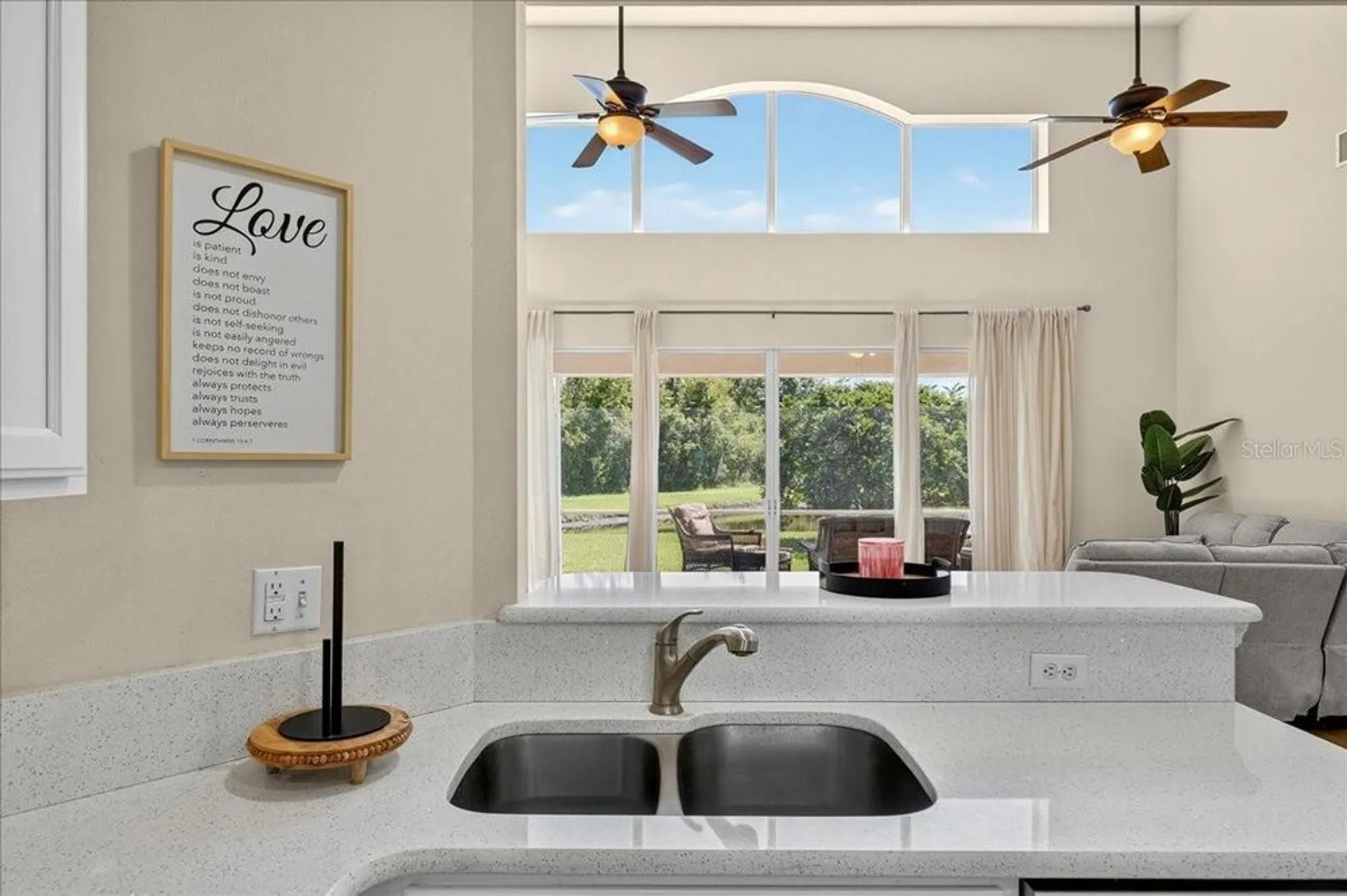 Property Slideshow image 9 of 50 | 4048 windchime ln, Lakeland, FL, 33811