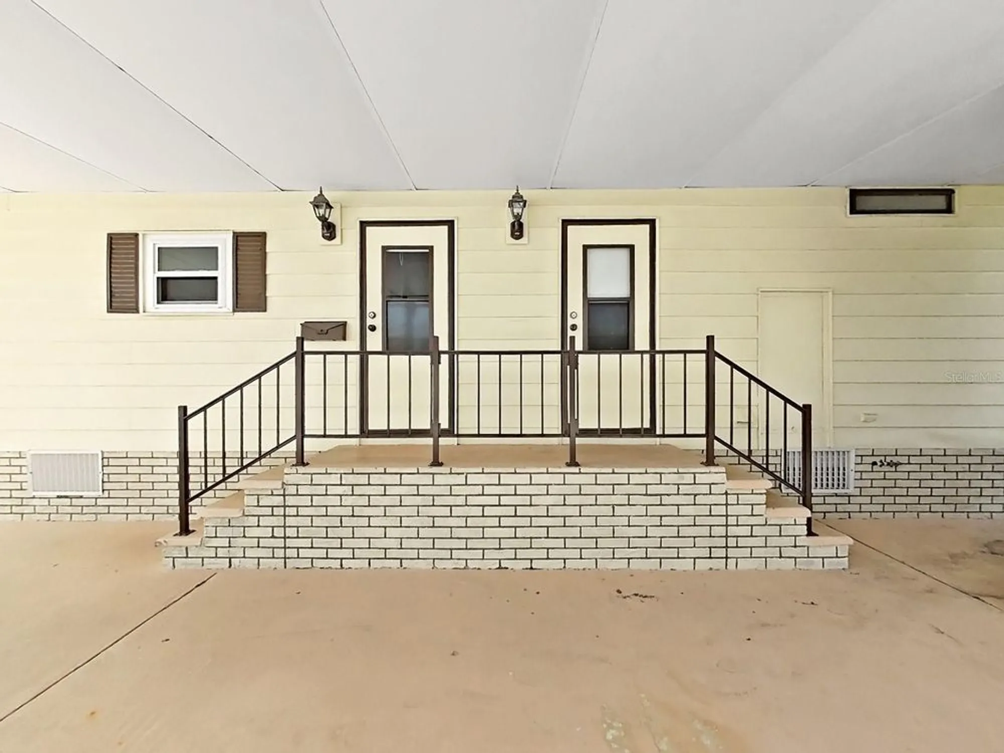 Property Slideshow image 6 of 45 | 4909 foxwood lake dr, Lakeland, FL, 33810