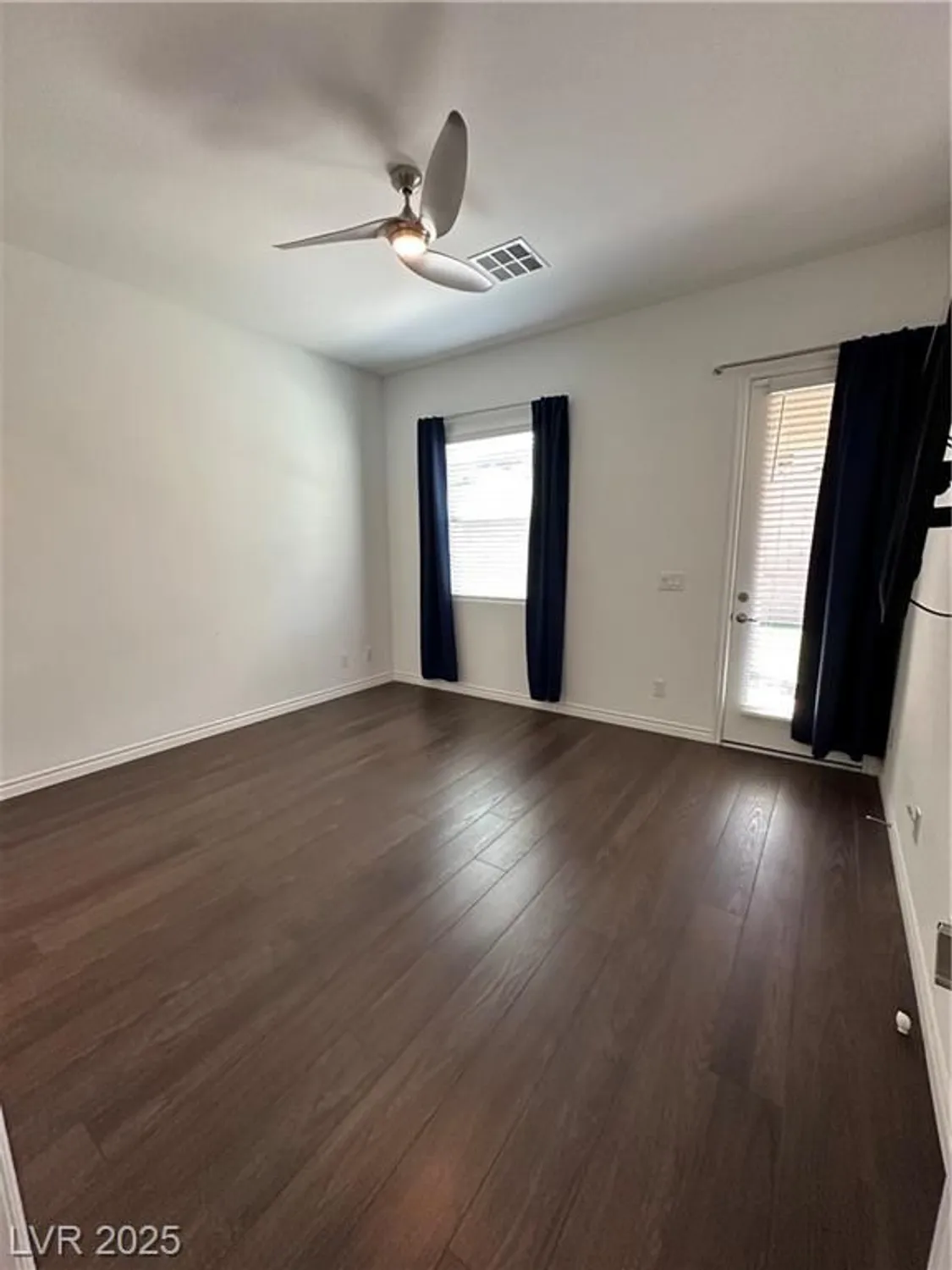 Property Slideshow image 18 of 32 | 461 arches park ave, Henderson, NV, 89011