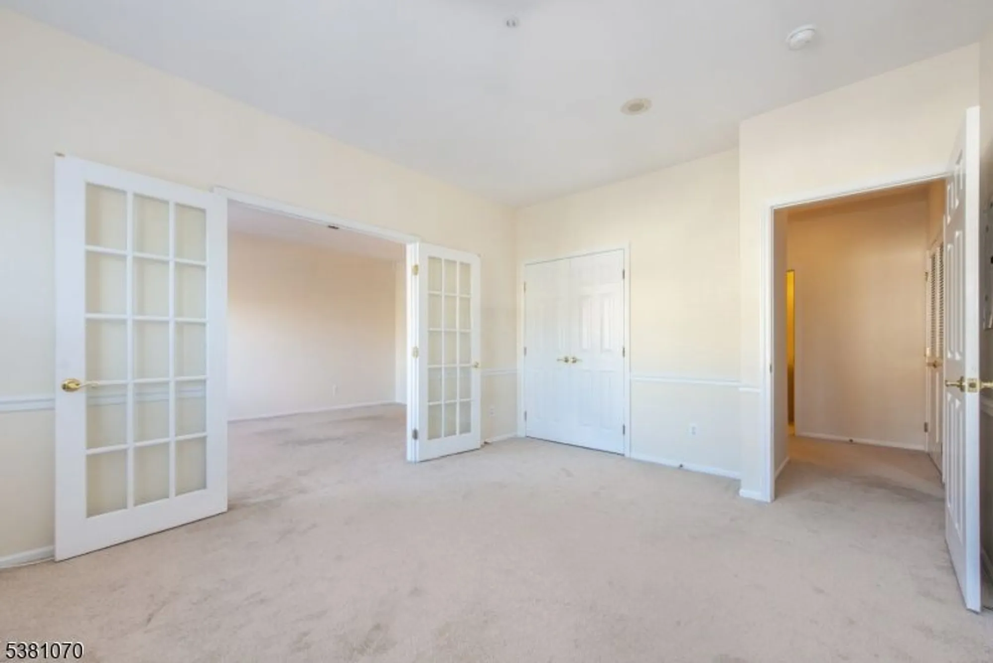 Property Slideshow image 11 of 32 | 2 richmond rd apt 210 210, West Milford, NJ, 07480