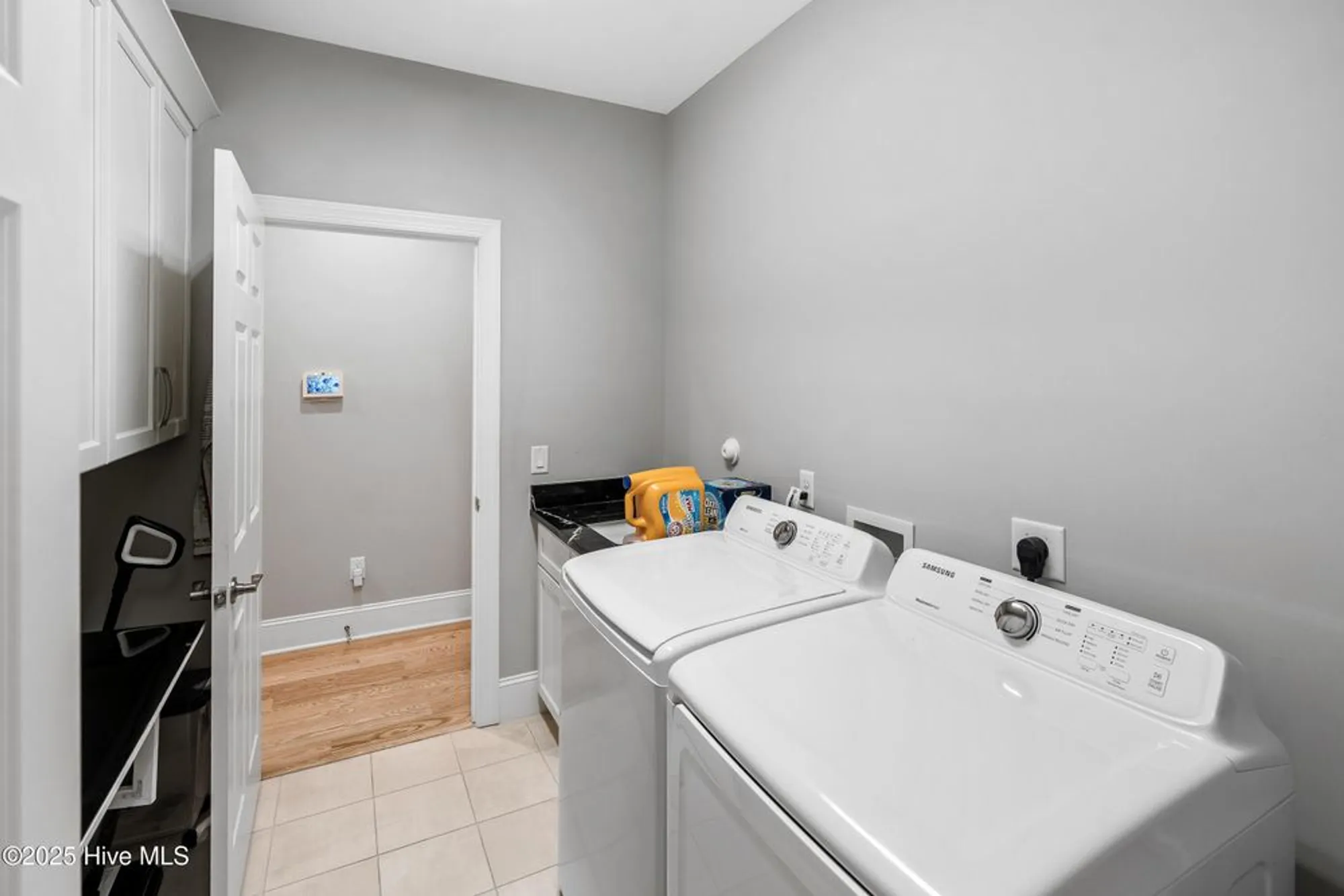 Property Slideshow image 32 of 62 | 704 squire ln, Wilmington, NC, 28411