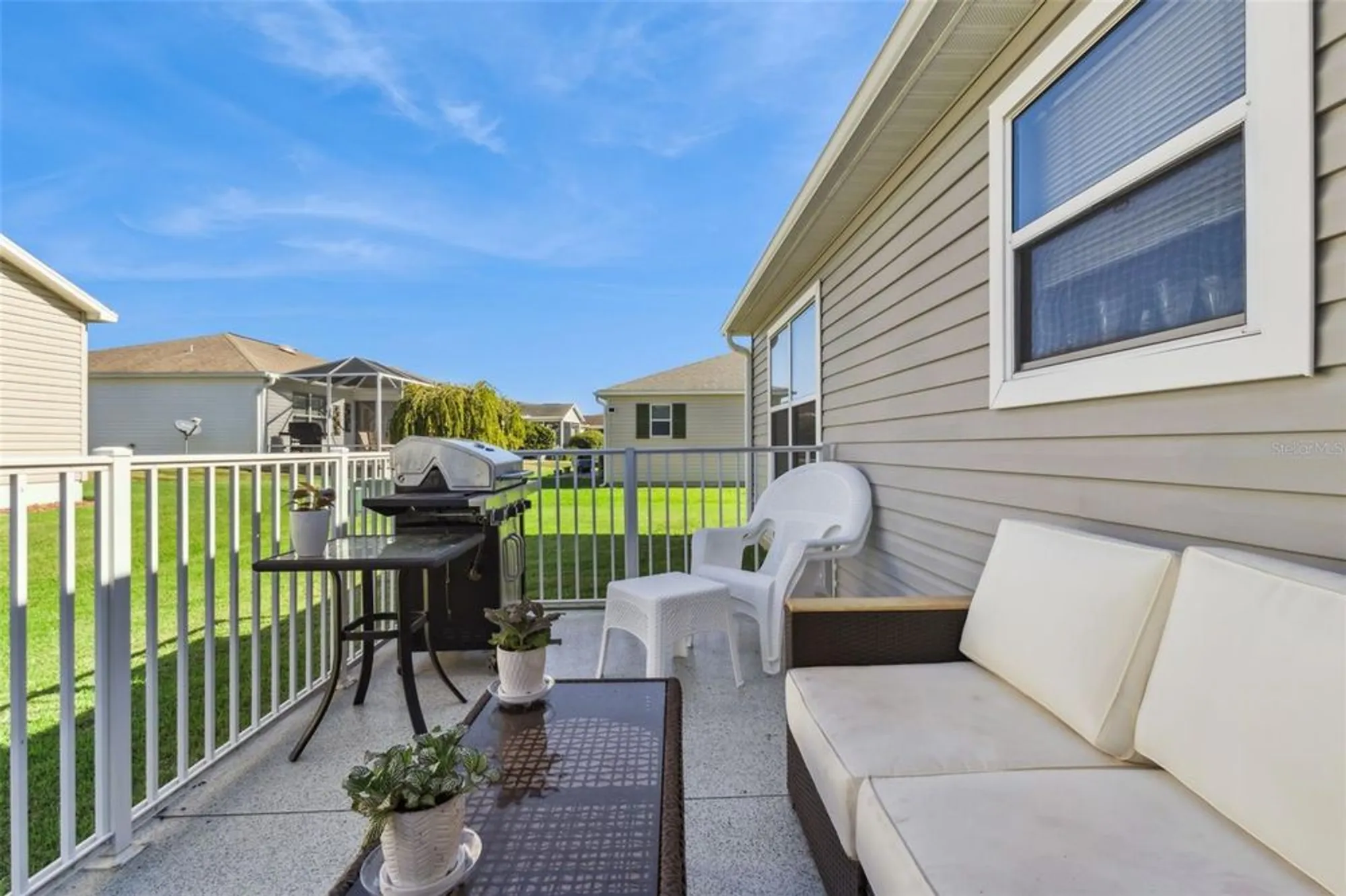 Property Slideshow image 8 of 75 | 909 abaco path, The Villages, FL, 32163