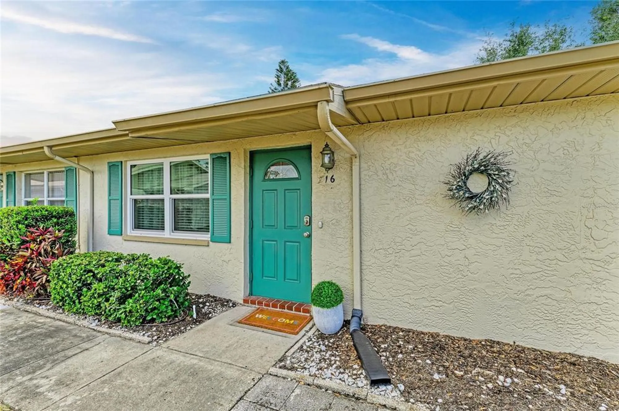 Property Slideshow image 30 of 46 | 1906 canterbury ln 16, Sun City Center, FL, 33573