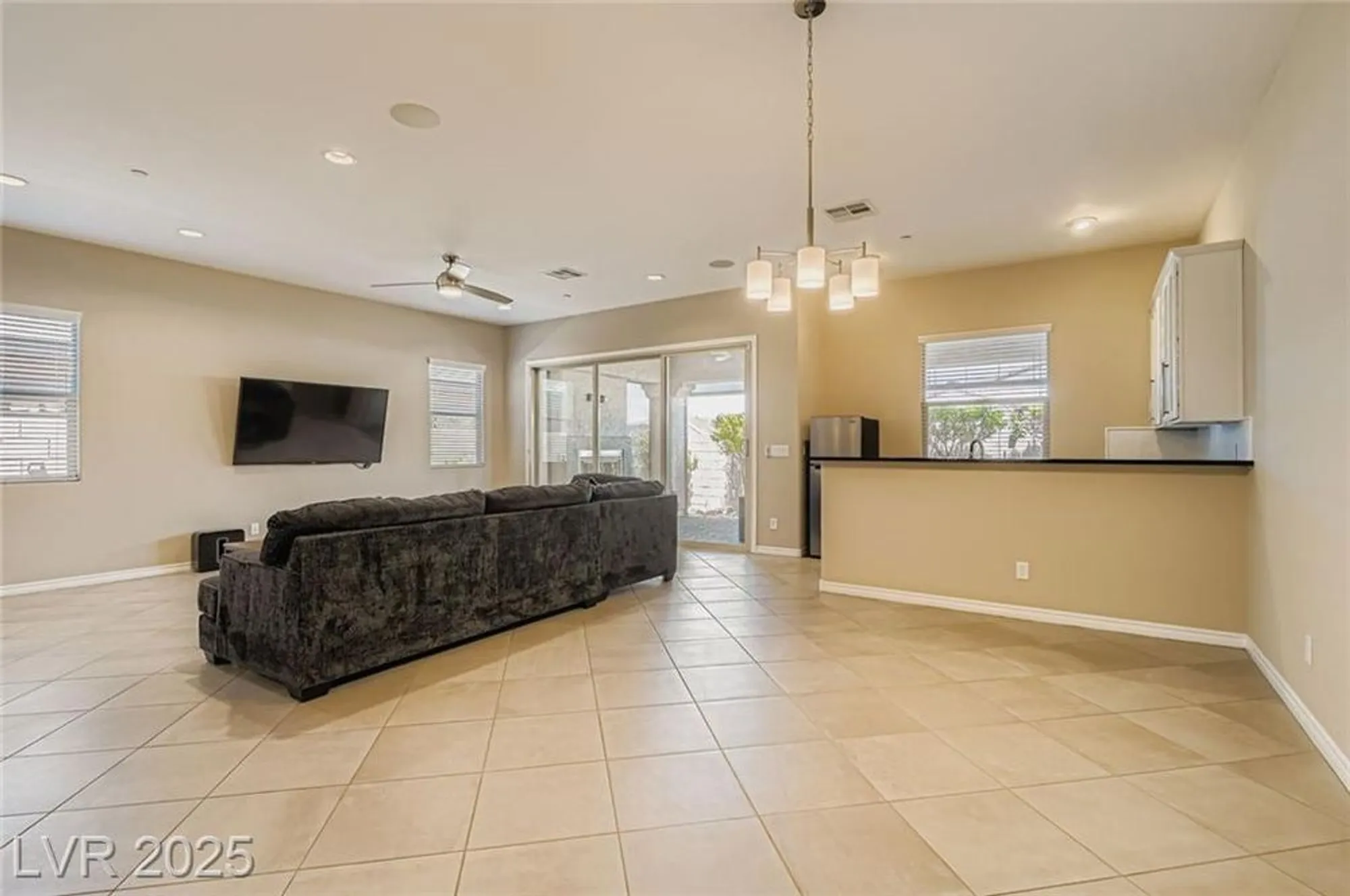 Property Slideshow image 8 of 54 | 512 heritage bridge ave, Henderson, NV, 89011