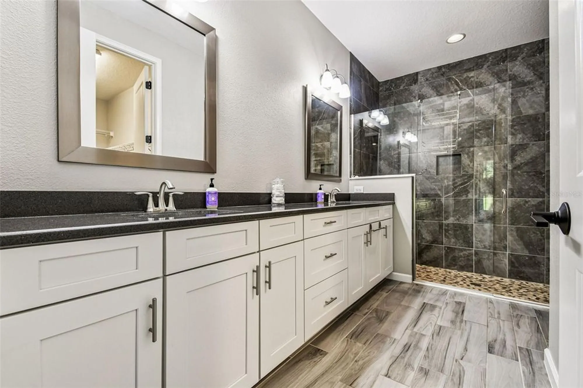 Property Slideshow image 23 of 96 | 5212 blossom cv, Bradenton, FL, 34211