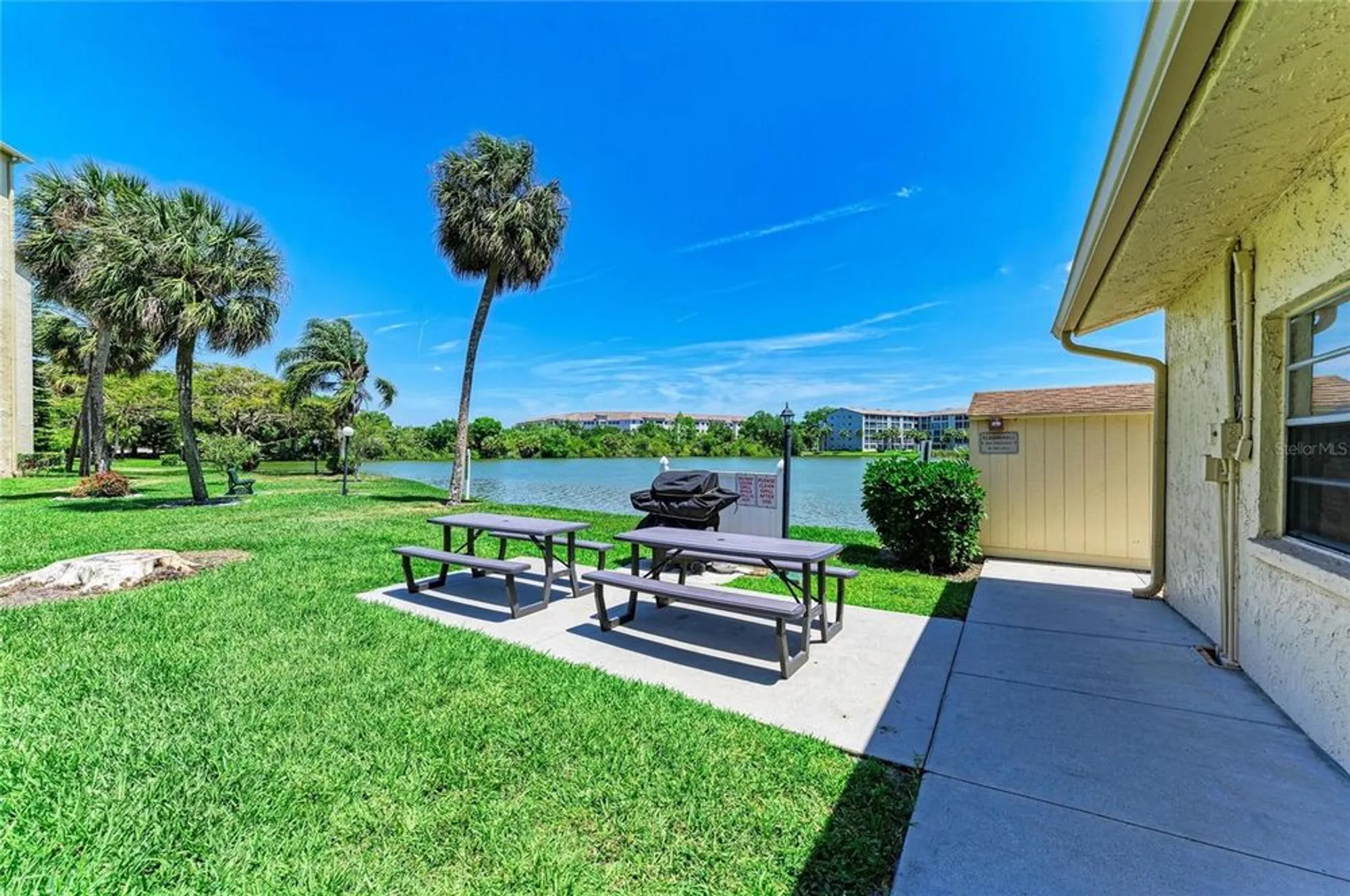 Property Slideshow image 28 of 37 | 3531 lake bayshore dr # j106, Bradenton, FL, 34205