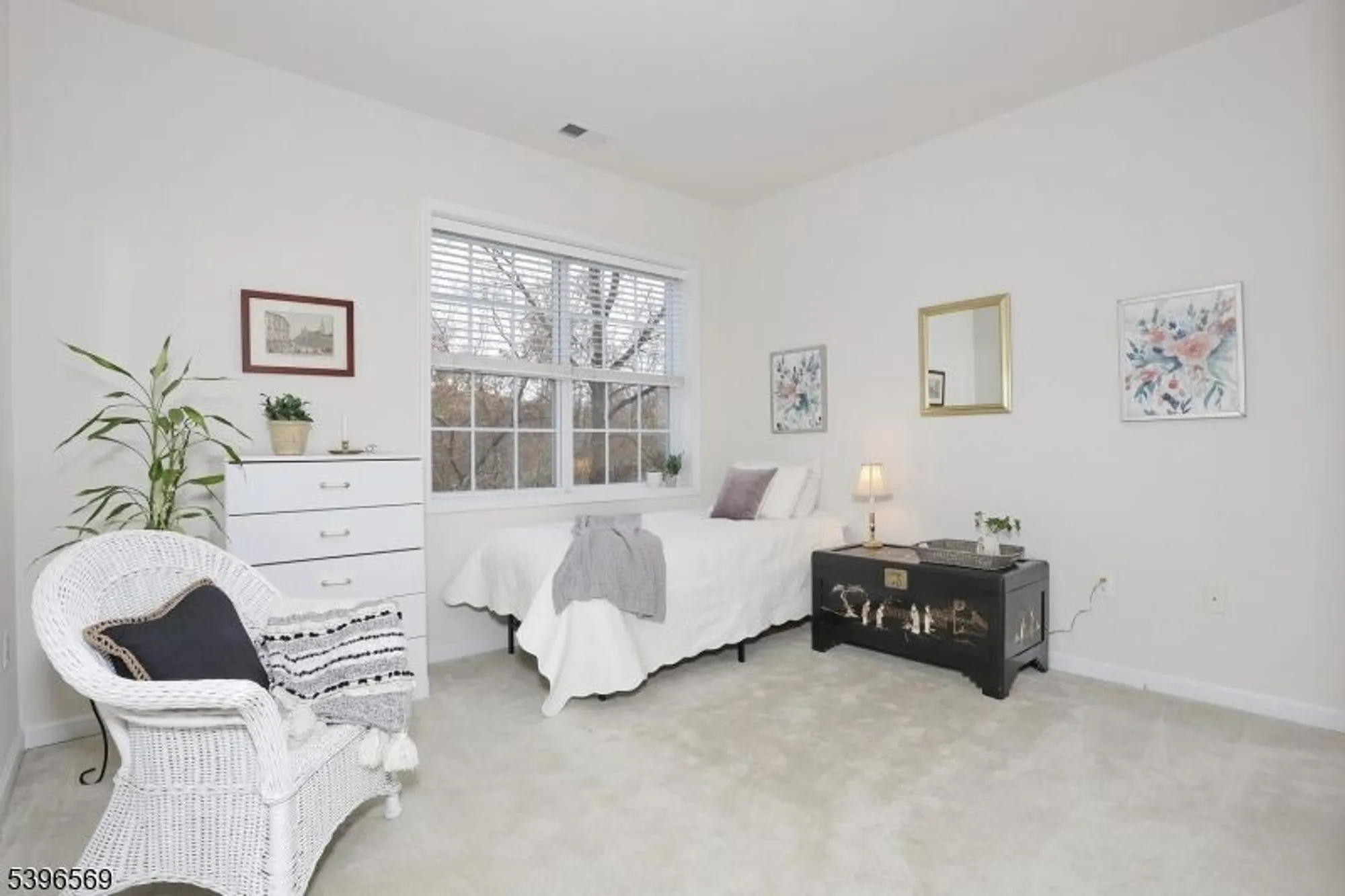 Property Slideshow image 23 of 45 | 10203 warrens way # 203, Wanaque, NJ, 07465