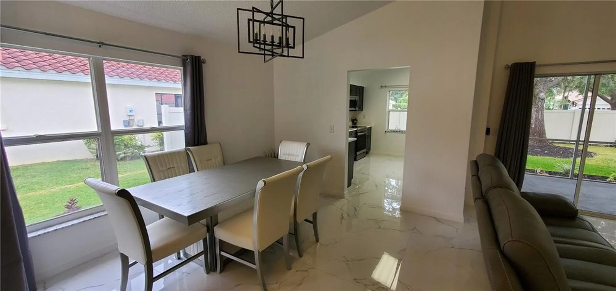 Property Slideshow image 8 of 28 | 5508 83rd ter, Sarasota, FL, 34243