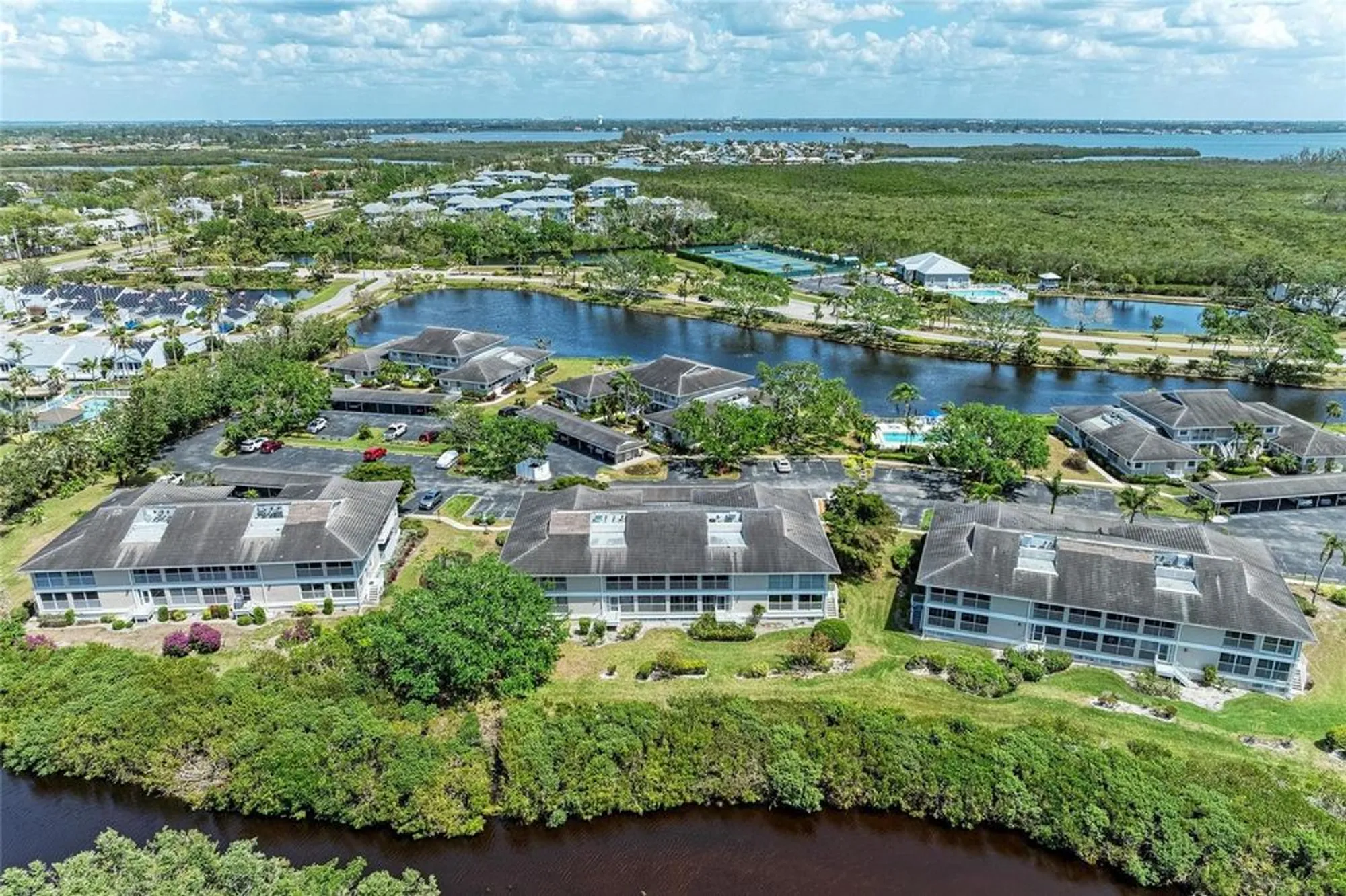 Property Slideshow image 42 of 66 | 628 estuary dr, Bradenton, FL, 34209