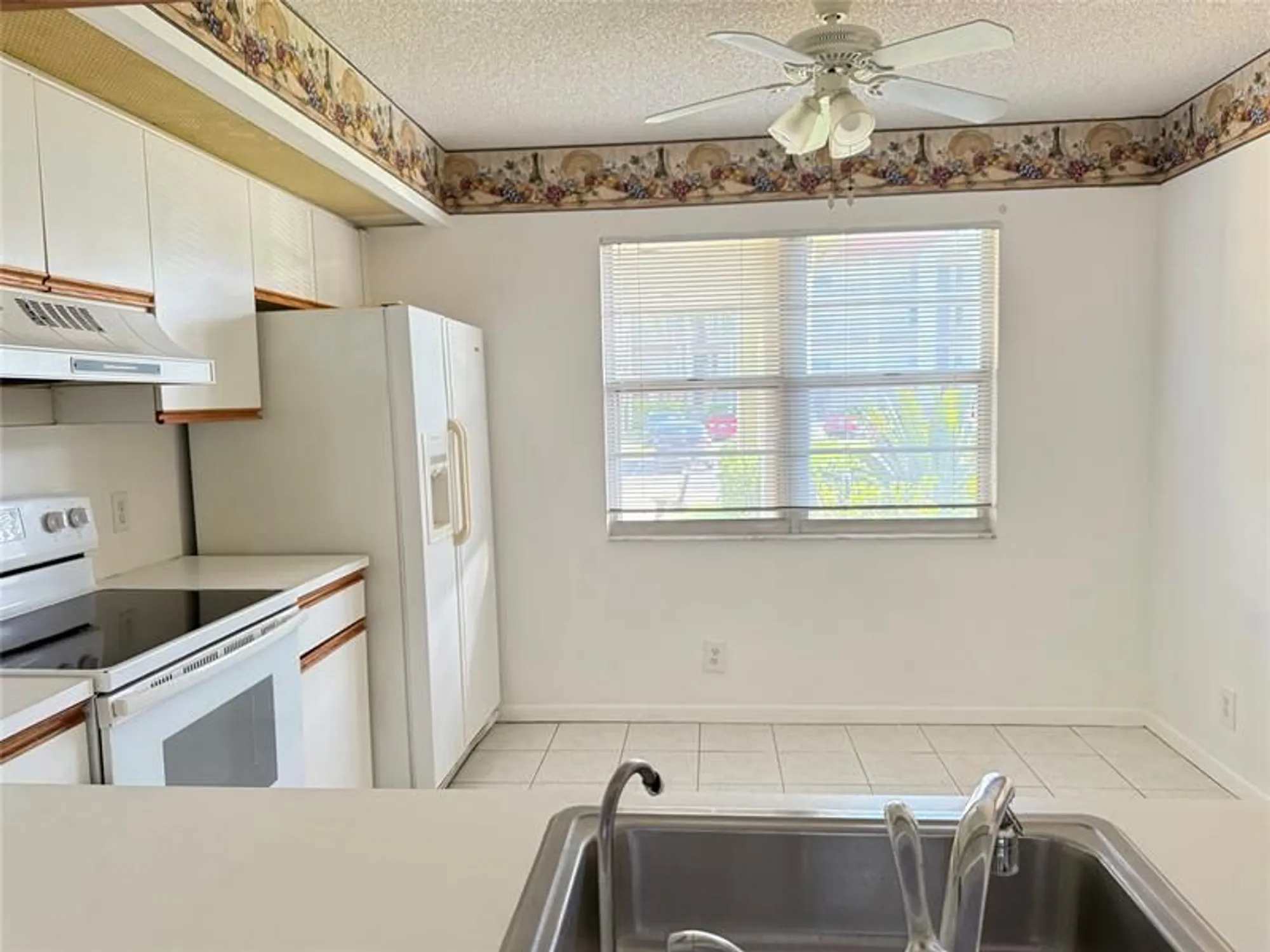 Property Slideshow image 9 of 17 | 13001 sw 15th ct apt 106t, Pembroke Pines, FL, 33027