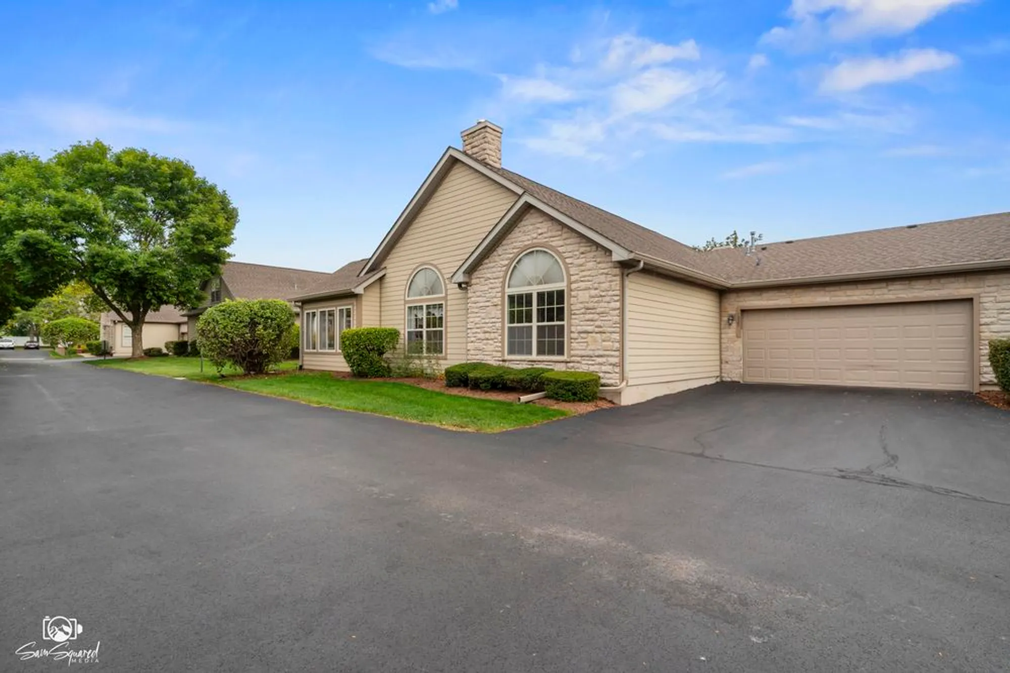 Property Slideshow image 4 of 35 | 1925 timbers edge cir, Joliet, IL, 60431