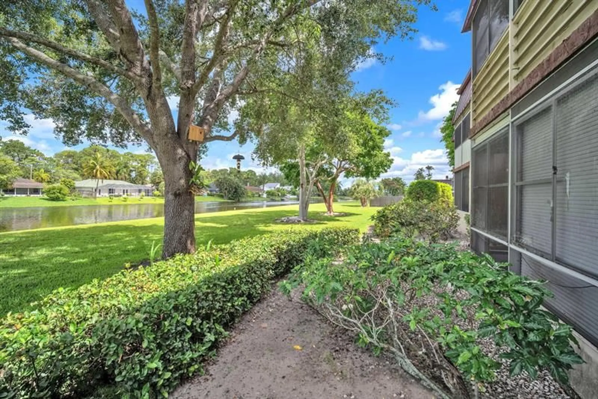 Property Slideshow image 8 of 33 | 12025 w greenway dr apt 104, Royal Palm Beach, FL, 33411