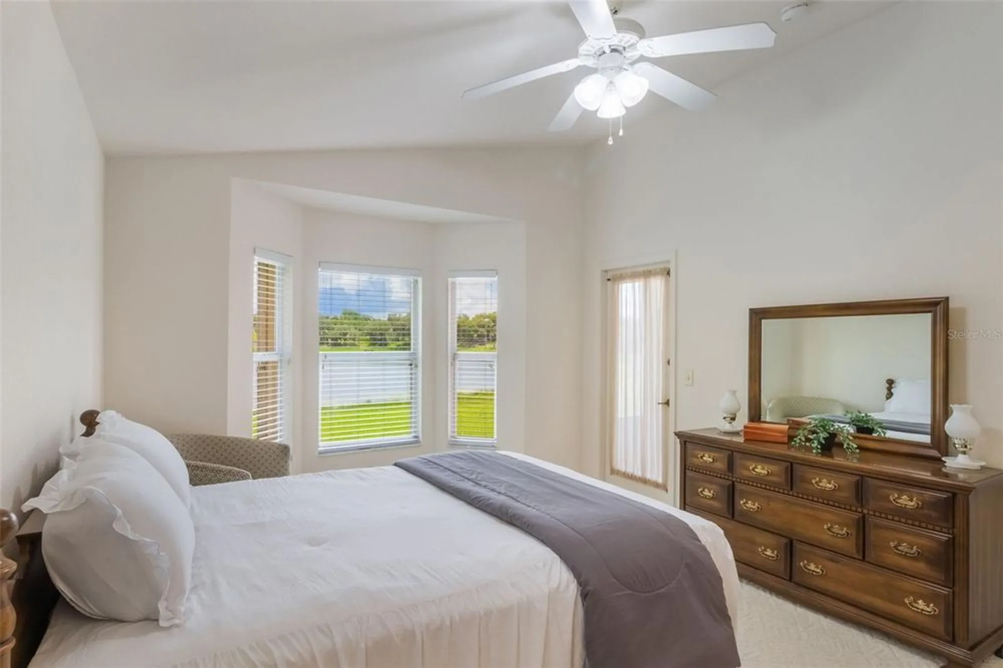 Property Slideshow image 15 of 39 | 464 lake suzanne dr, Lake Wales, FL, 33859