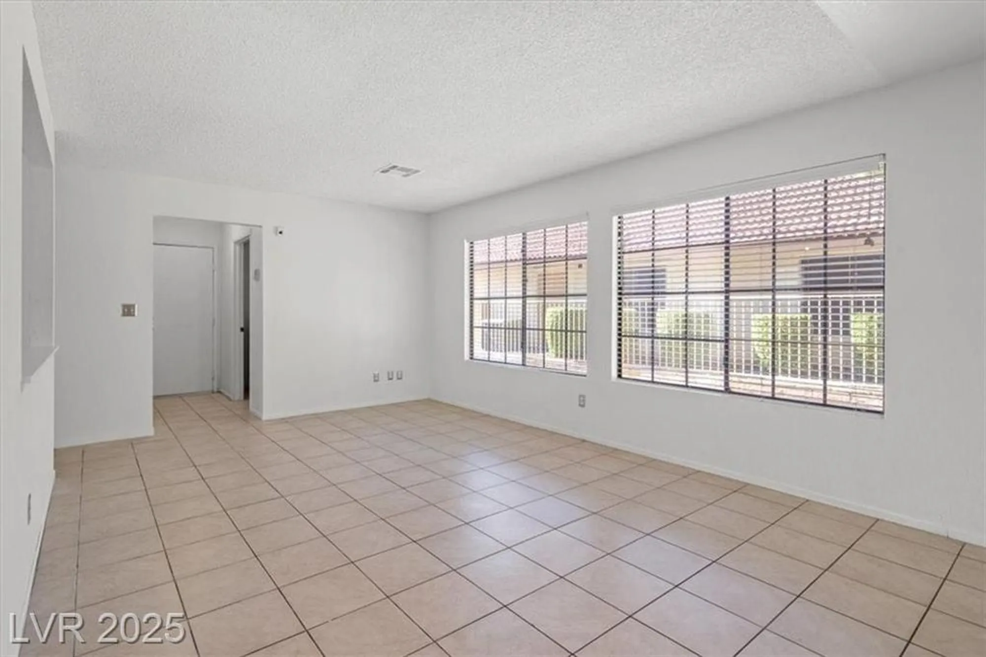 Property Slideshow image 23 of 37 | 4833 fiesta lakes st, Las Vegas, NV, 89130