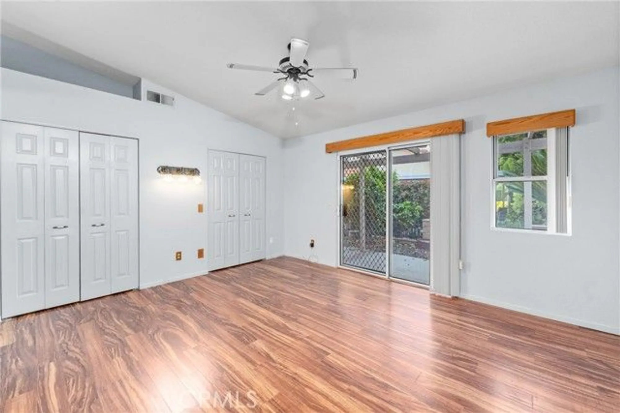 Property Slideshow image 18 of 35 | 1863 ash tree ln, Hemet, CA, 92545