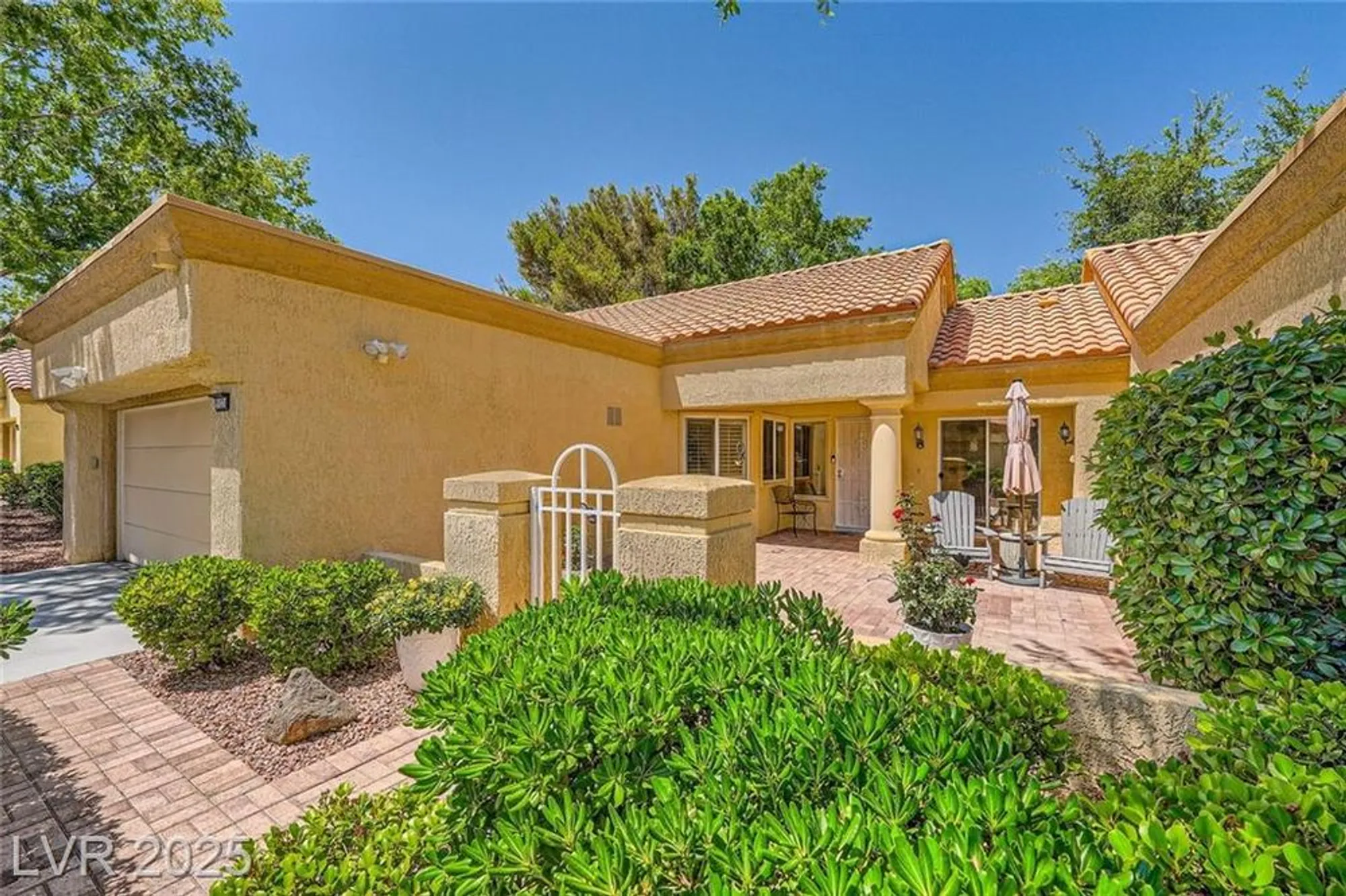 Property Slideshow image 4 of 53 | 9024 starmount dr, Las Vegas, NV, 89134