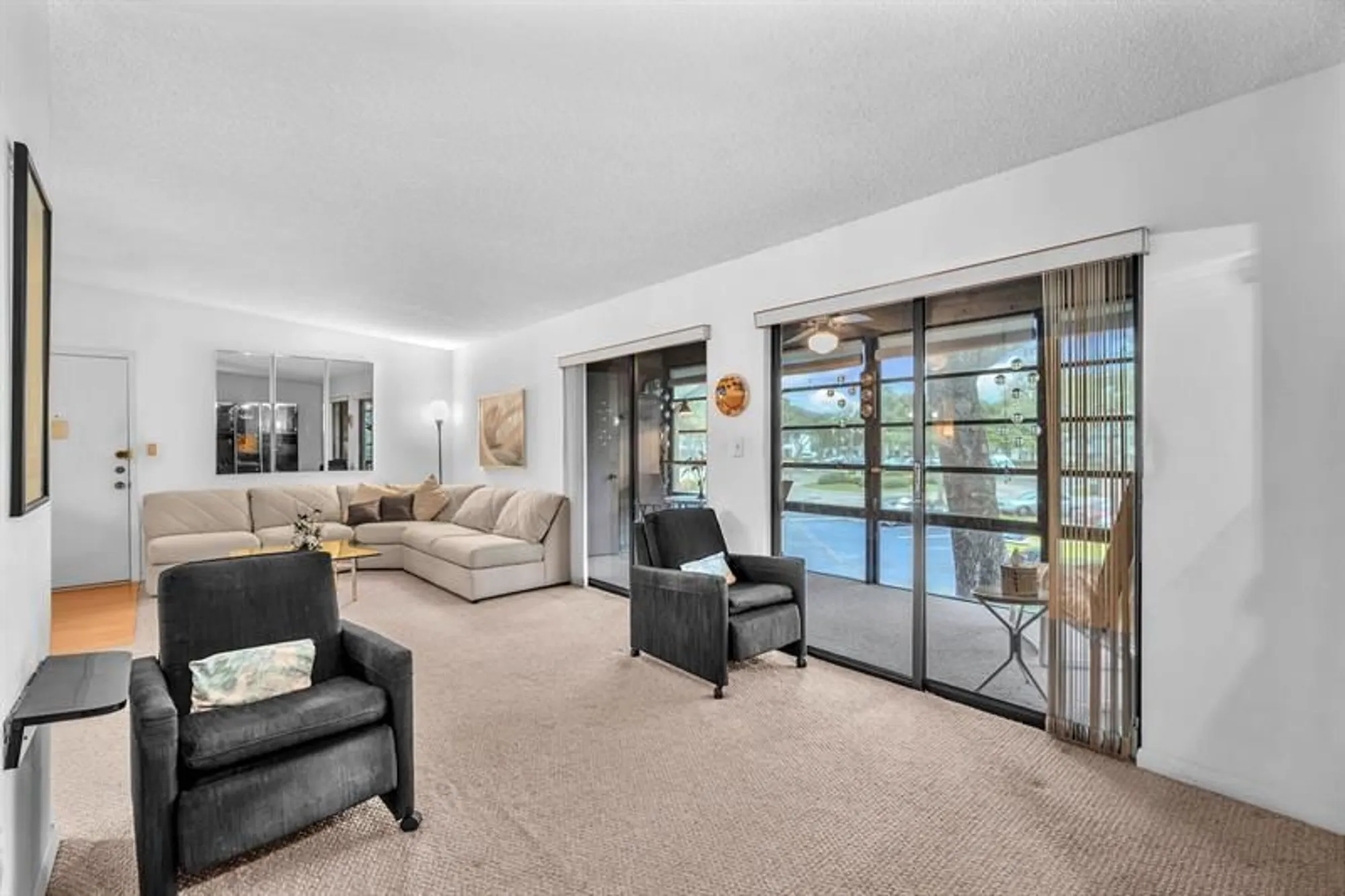 Property Slideshow image 9 of 31 | 10419 e clairmont cir 205, Tamarac, FL, 33321