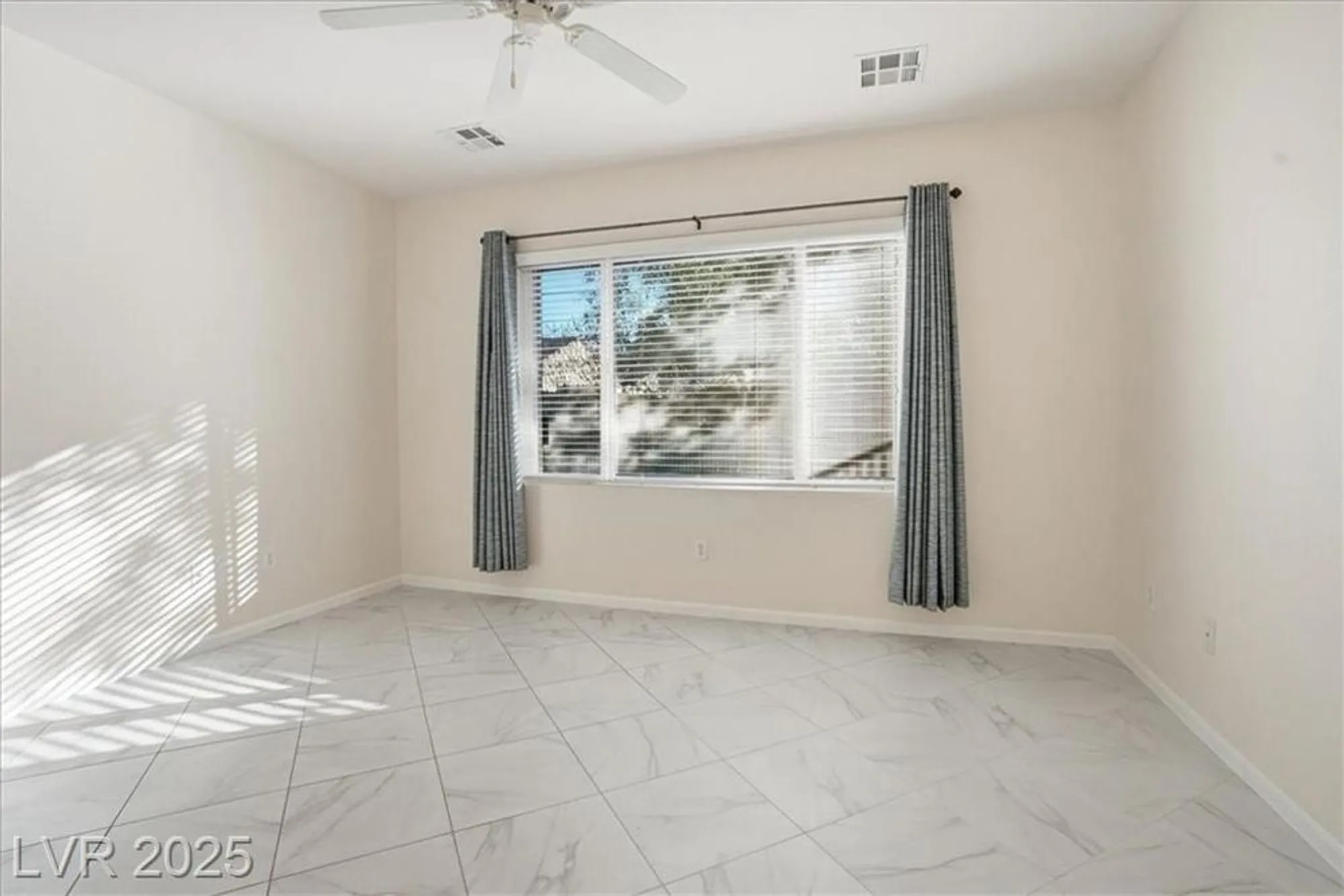 Property Slideshow image 18 of 34 | 2508 nashira st, Henderson, NV, 89044