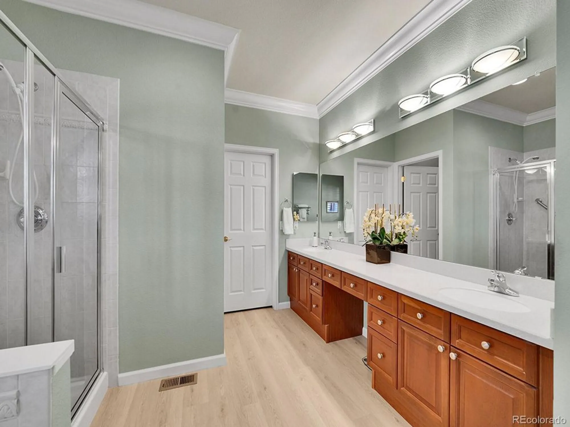 Property Slideshow image 20 of 49 | 23428 e long pl, Aurora, CO, 80016