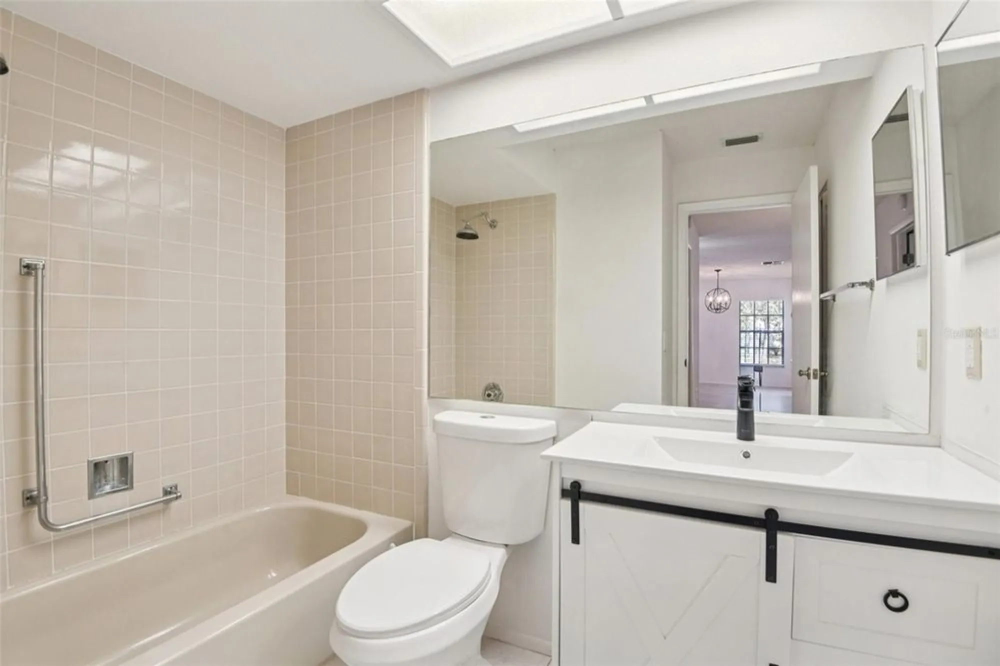 Property Slideshow image 18 of 31 | 2129 point o woods ct, Spring Hill, FL, 34606