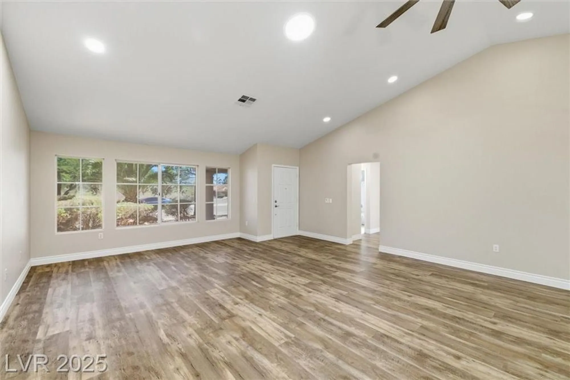 Property Slideshow image 12 of 66 | 3001 merimar dr, Las Vegas, NV, 89134