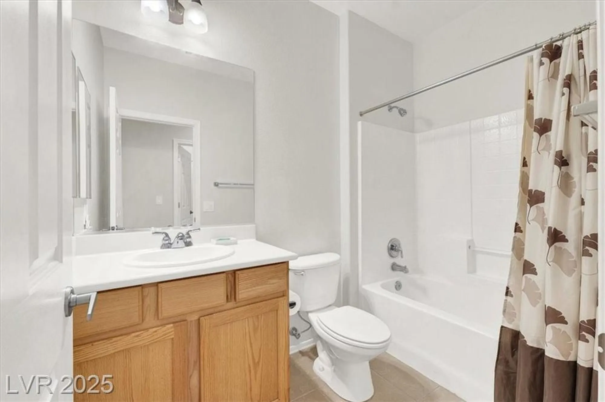 Property Slideshow image 12 of 24 | 2101 sawtooth mountain dr, Henderson, NV, 89044