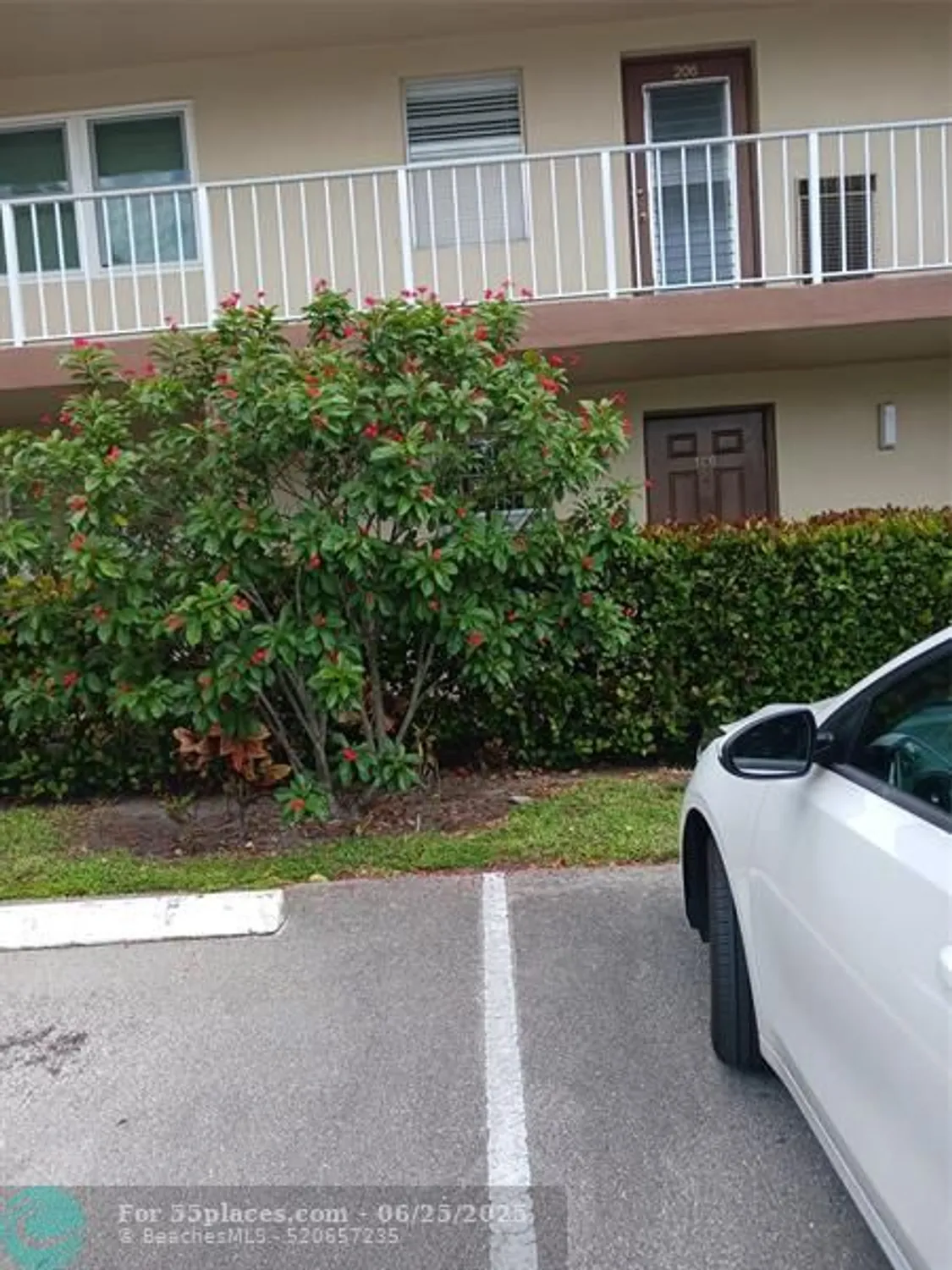 Property Slideshow image 11 of 16 | 7605 w atlantic blvd 106, Margate, FL, 33063