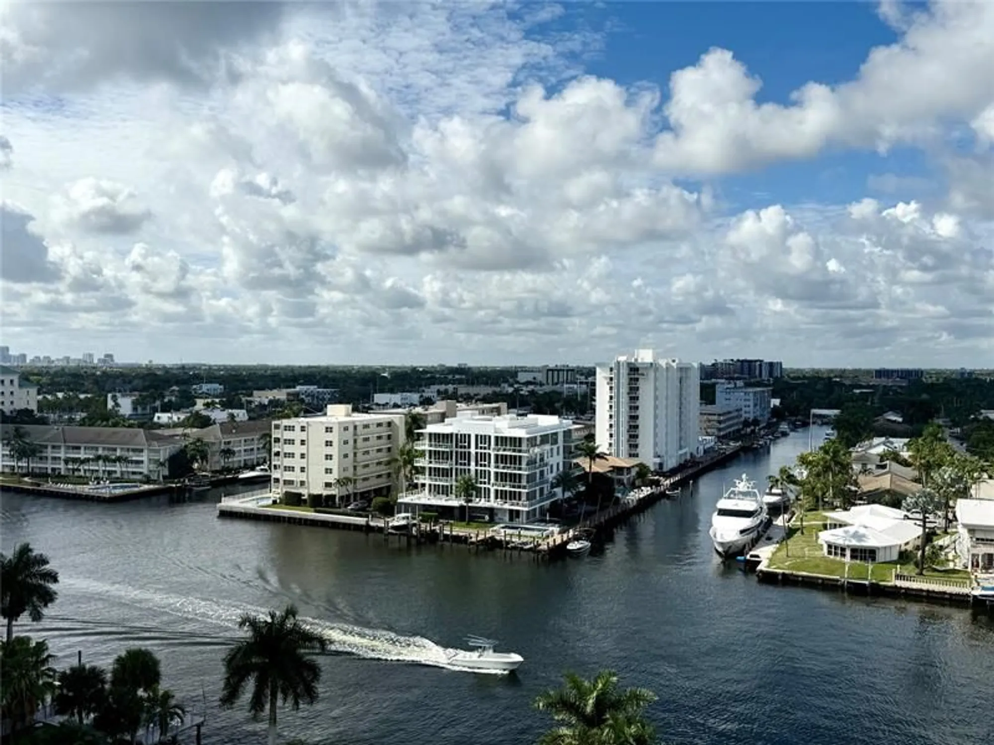 Property Slideshow image 1 of 23 | 3233 ne 34th st 1120, Fort Lauderdale, FL, 33308