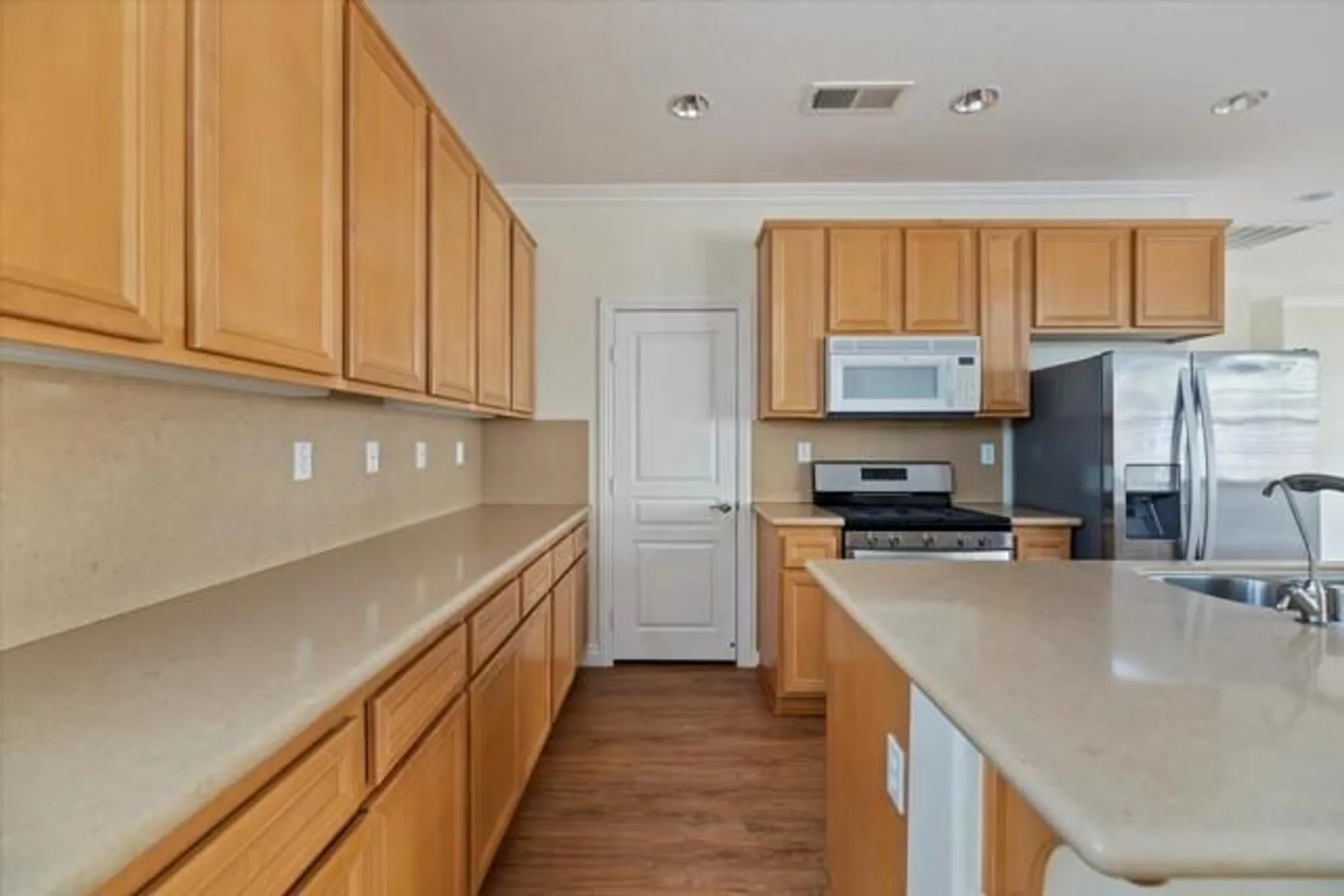 Property Slideshow image 20 of 44 | 1563 quiet crk, Beaumont, CA, 92223