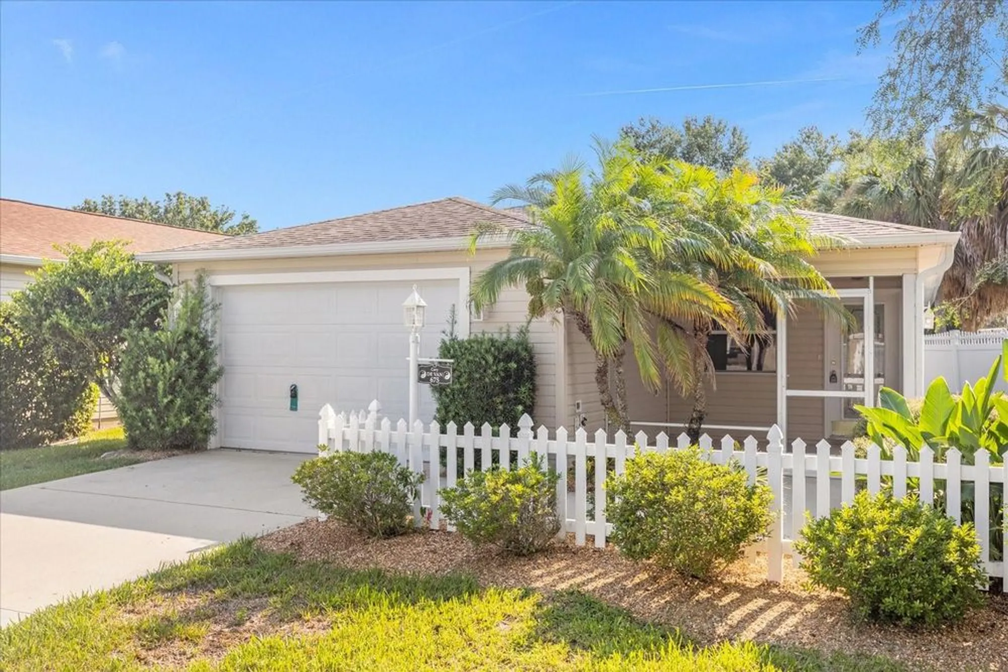 Property Slideshow image 1 of 21 | 675 kendall ct, The Villages, FL, 32162