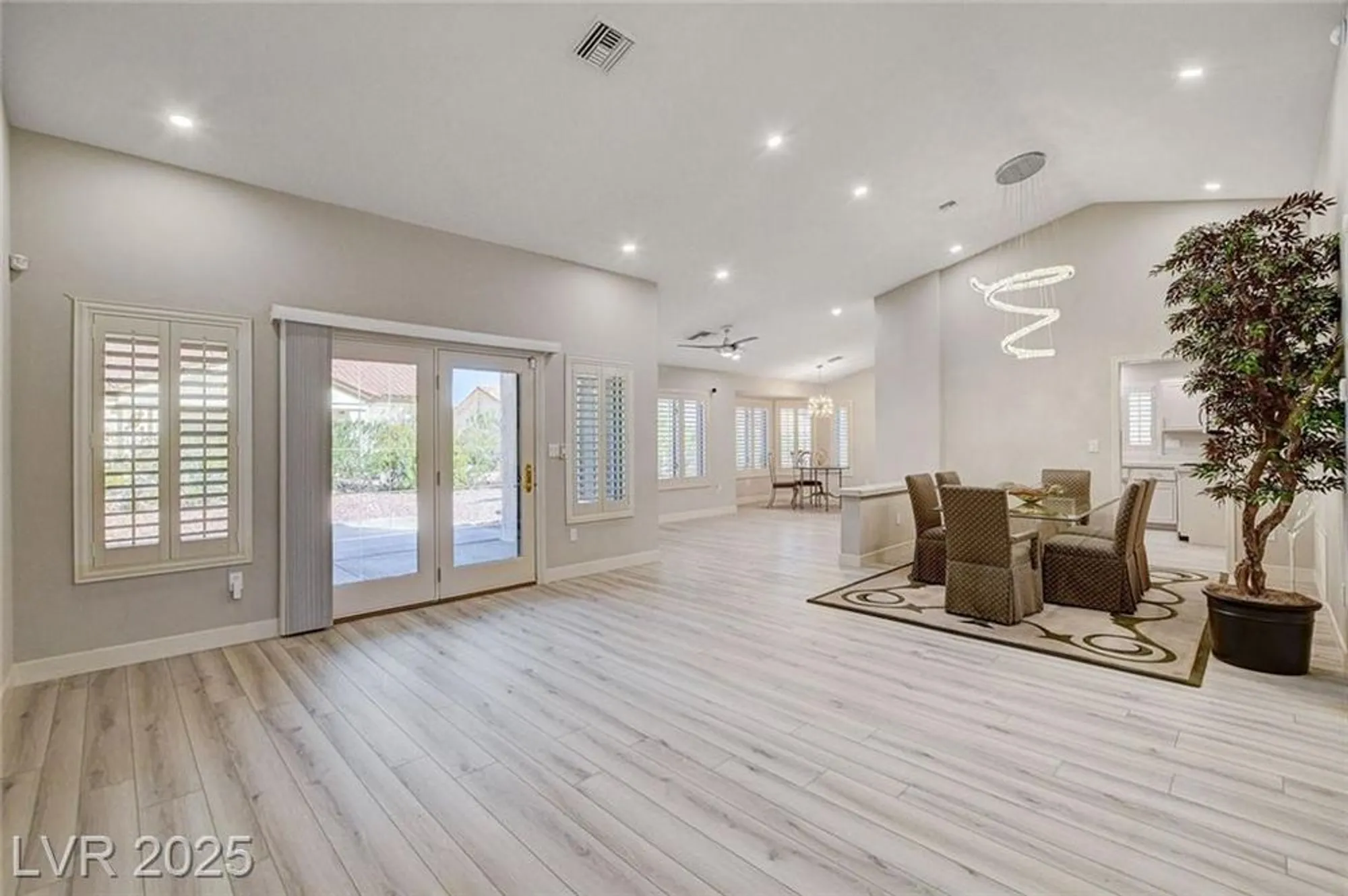 Property Slideshow image 4 of 42 | 10044 woodhouse dr, Las Vegas, NV, 89134