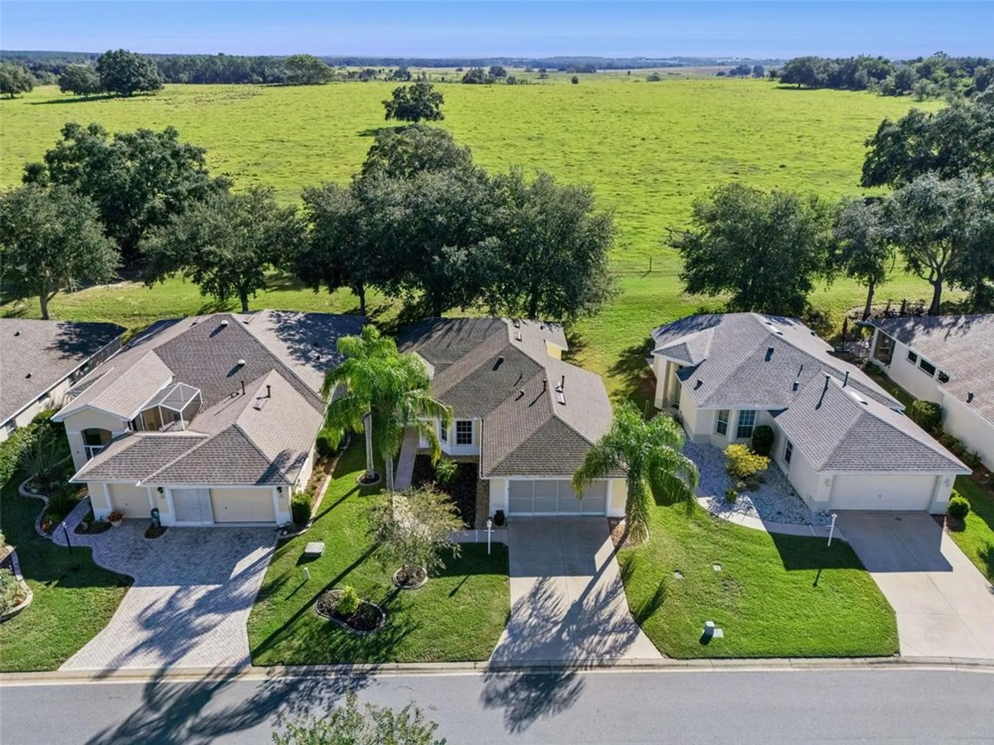 Property Slideshow image 27 of 54 | 20700 queen alexandra dr, Leesburg, FL, 34748