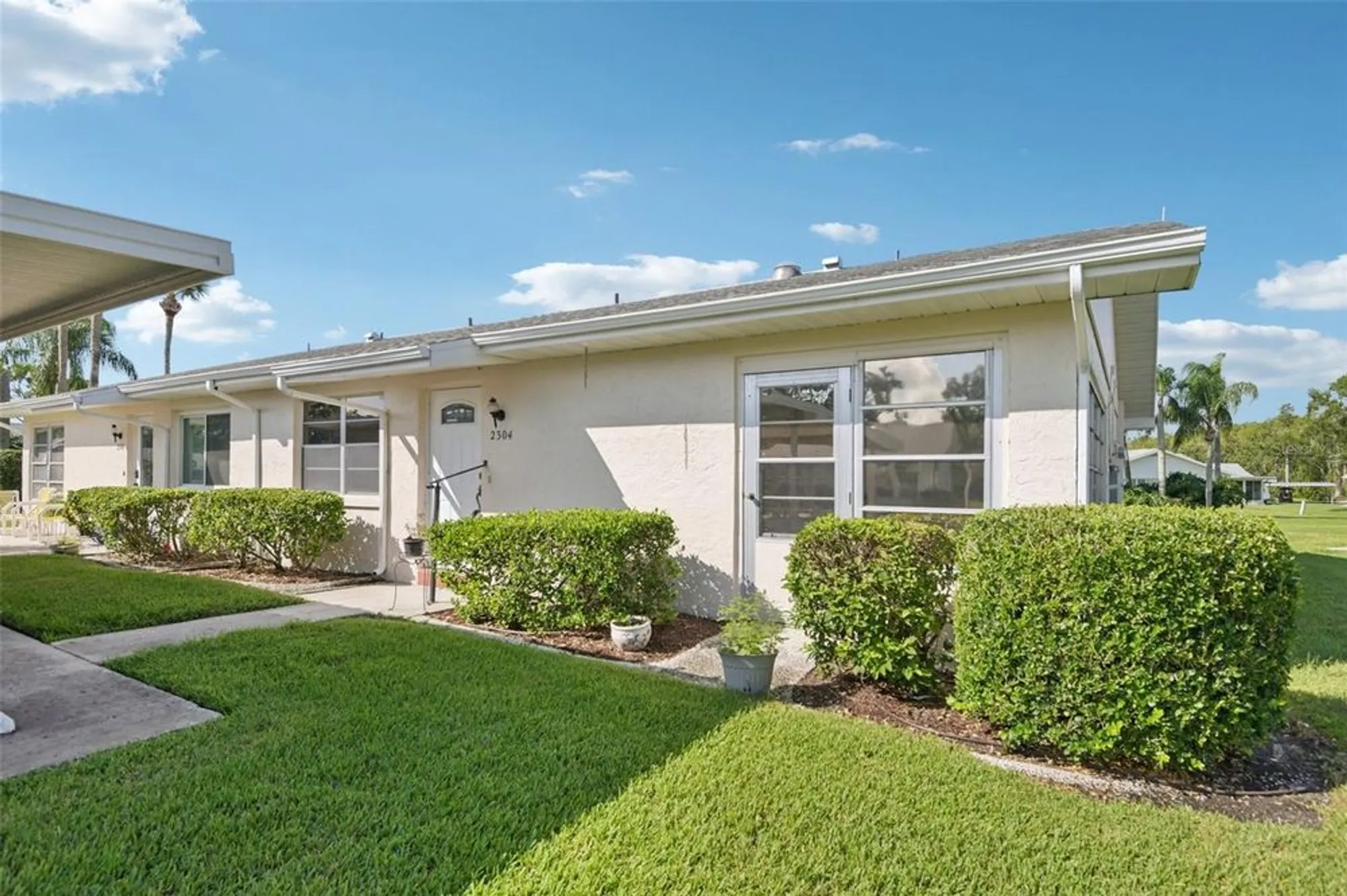 Property Slideshow image 62 of 63 | 2304 glenmore cir 327, Sun City Center, FL, 33573