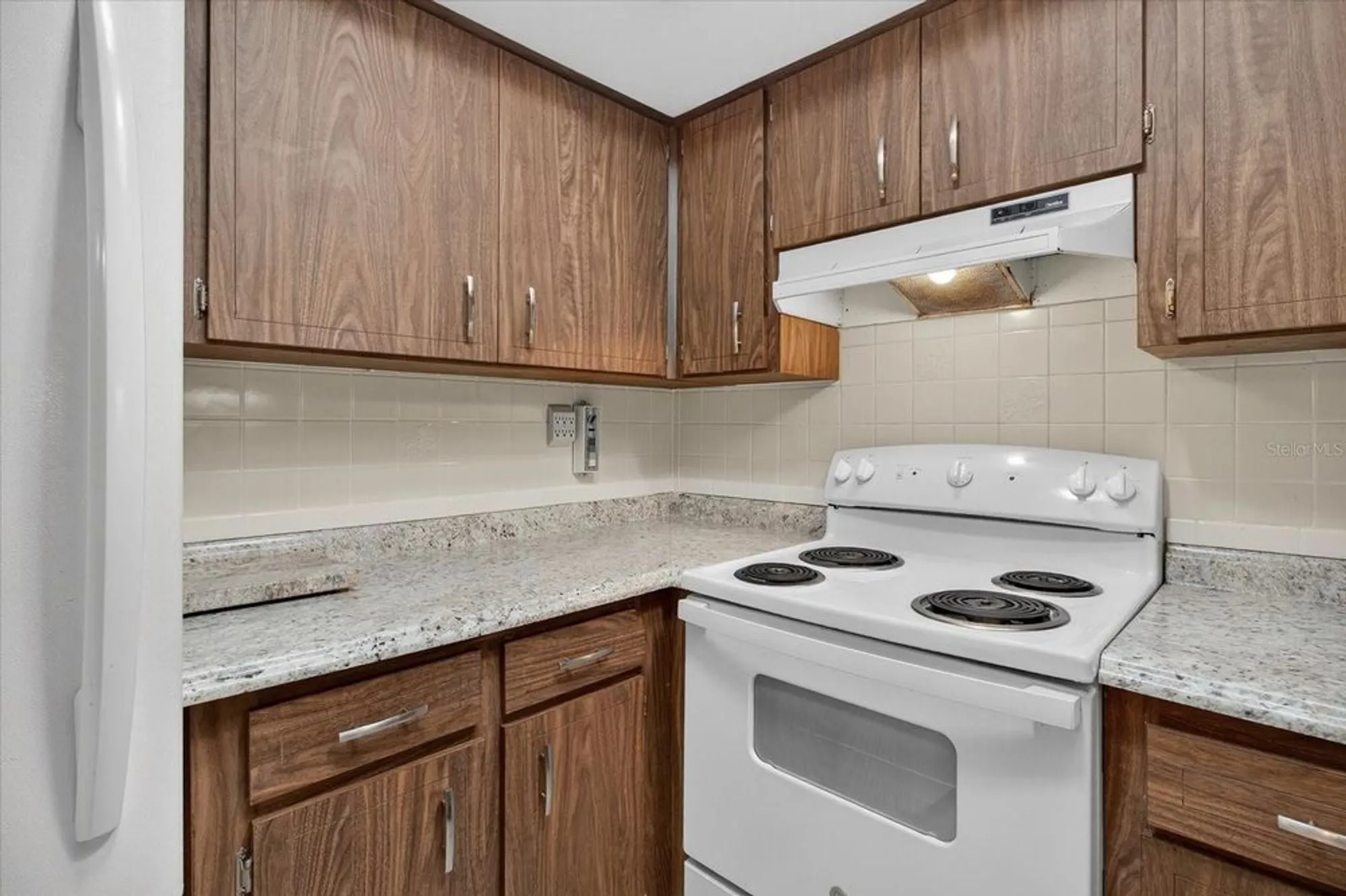 Property Slideshow image 20 of 51 | 1605 whitebridge dr b, Palm Harbor, FL, 34684