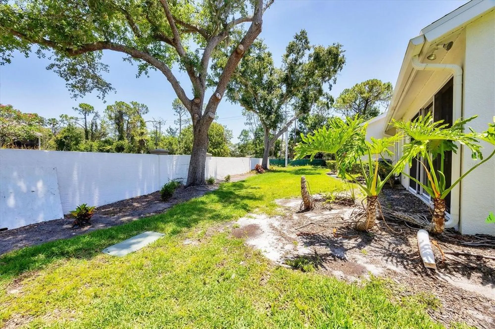 Property Slideshow image 29 of 55 | 6222 country club way, Sarasota, FL, 34243