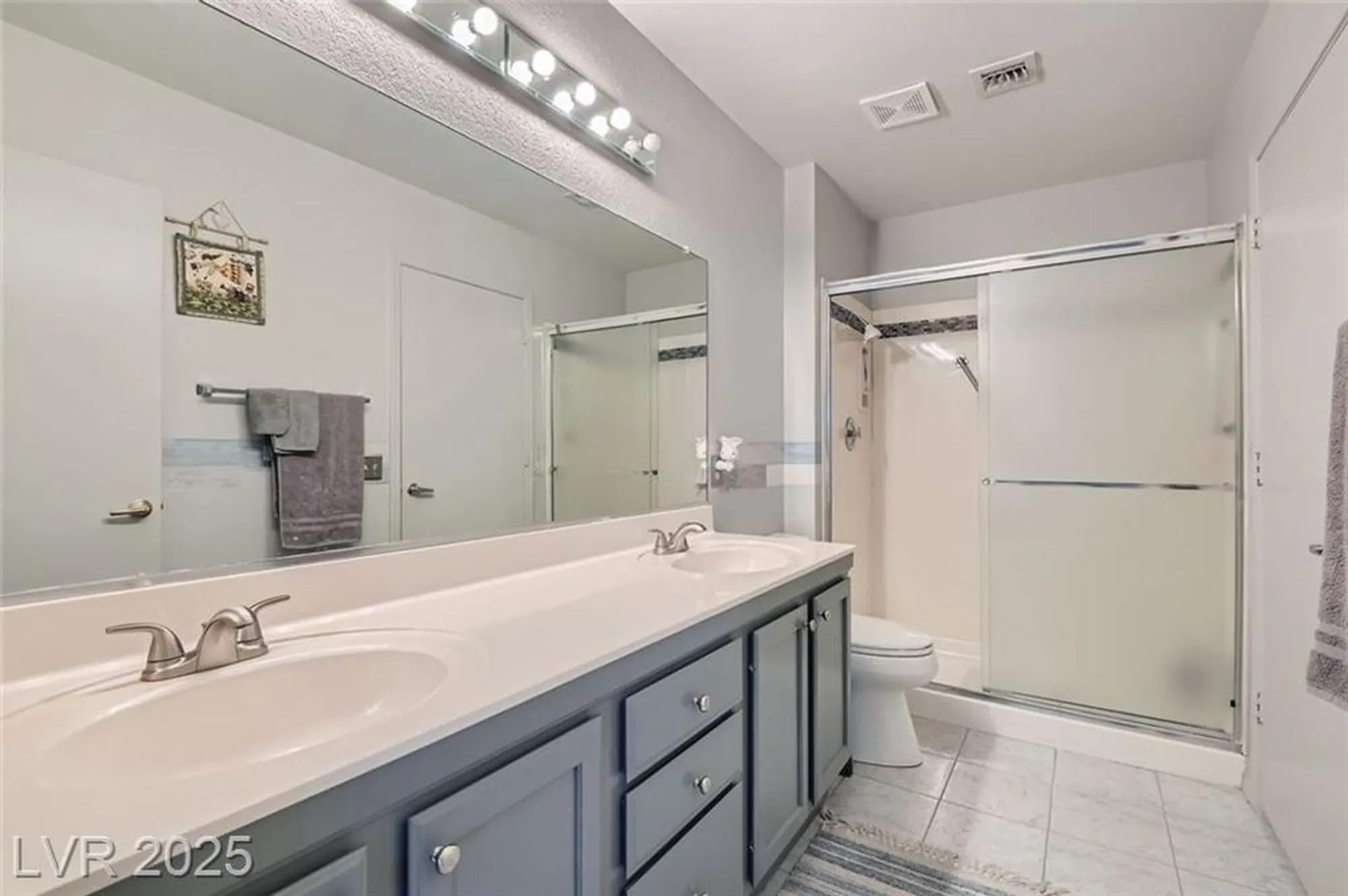 Property Slideshow image 18 of 25 | 8628 desert holly dr, Las Vegas, NV, 89134